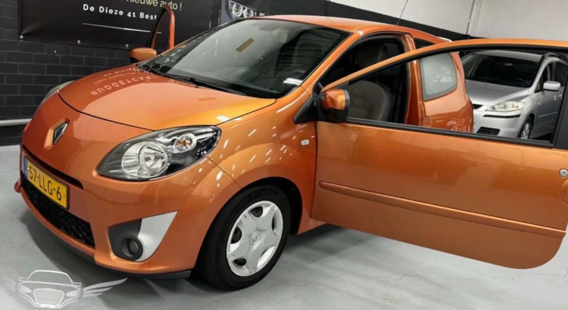 Renault Twingo Twingo 1.2-16V Authentique Oranje - 2