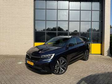 E-Tech full hybrid 200 iconic 7p.