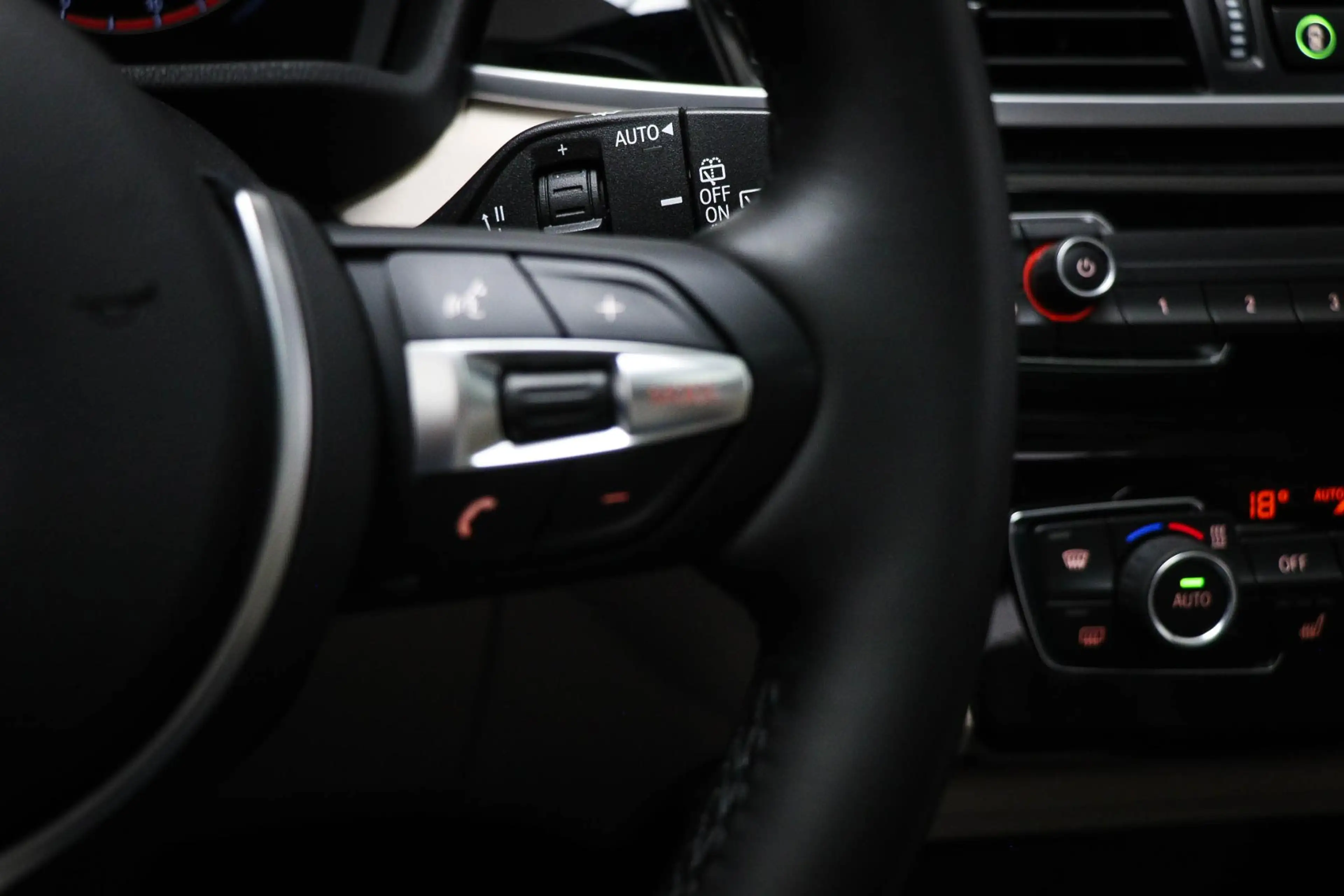 BMW X1 sDrive20i High Executive Edition | PANORAMADAK | H — photo 37