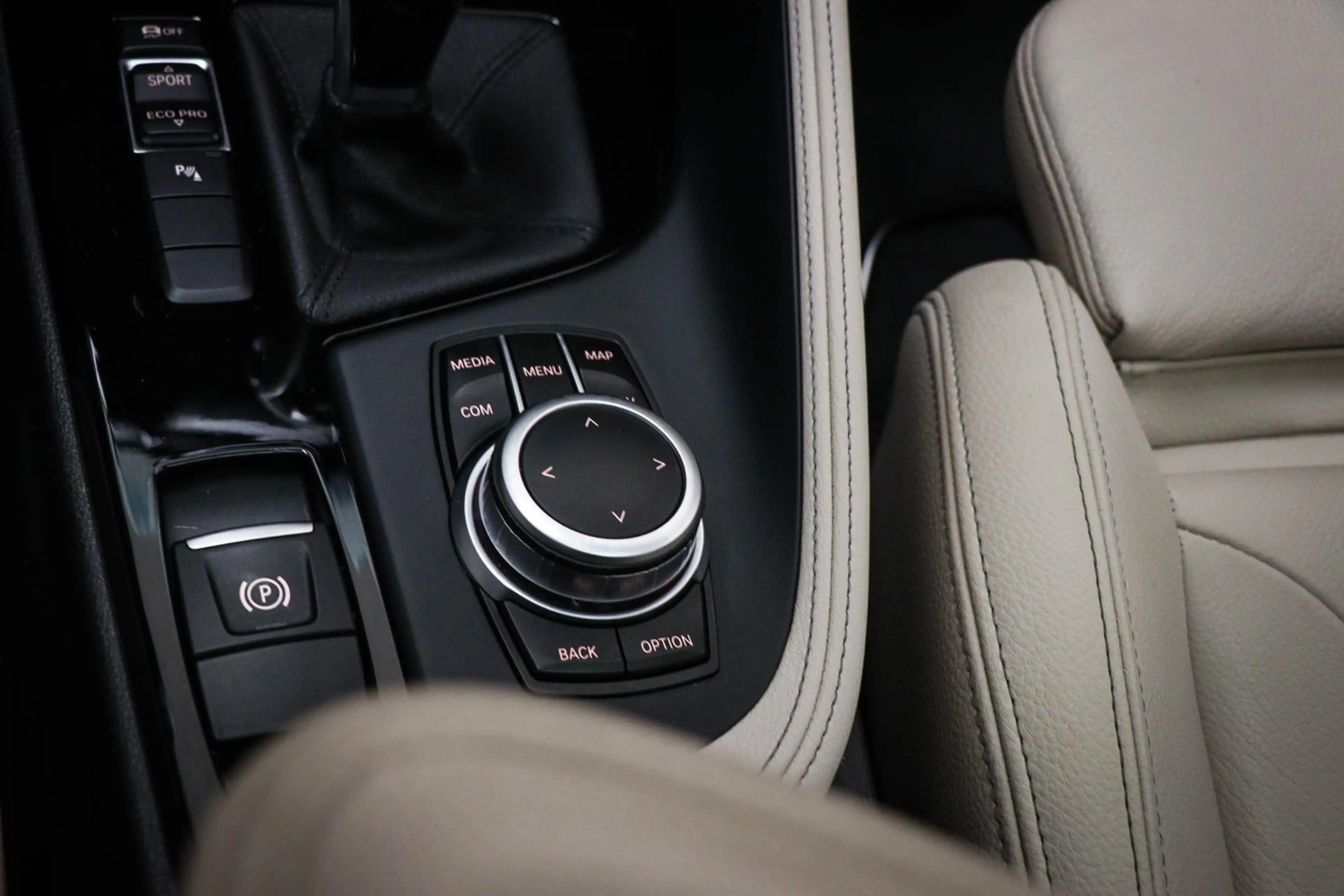 BMW X1 sDrive20i High Executive Edition | PANORAMADAK | H — photo 39