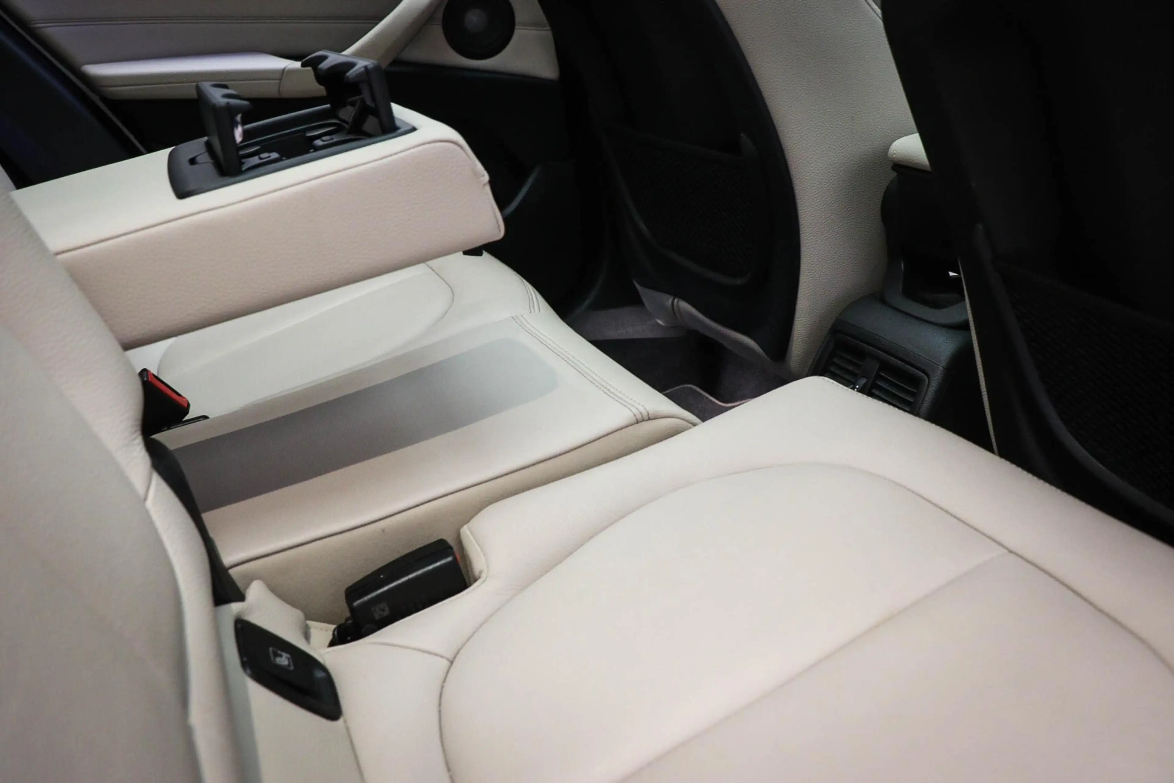 BMW X1 sDrive20i High Executive Edition | PANORAMADAK | H — photo 16
