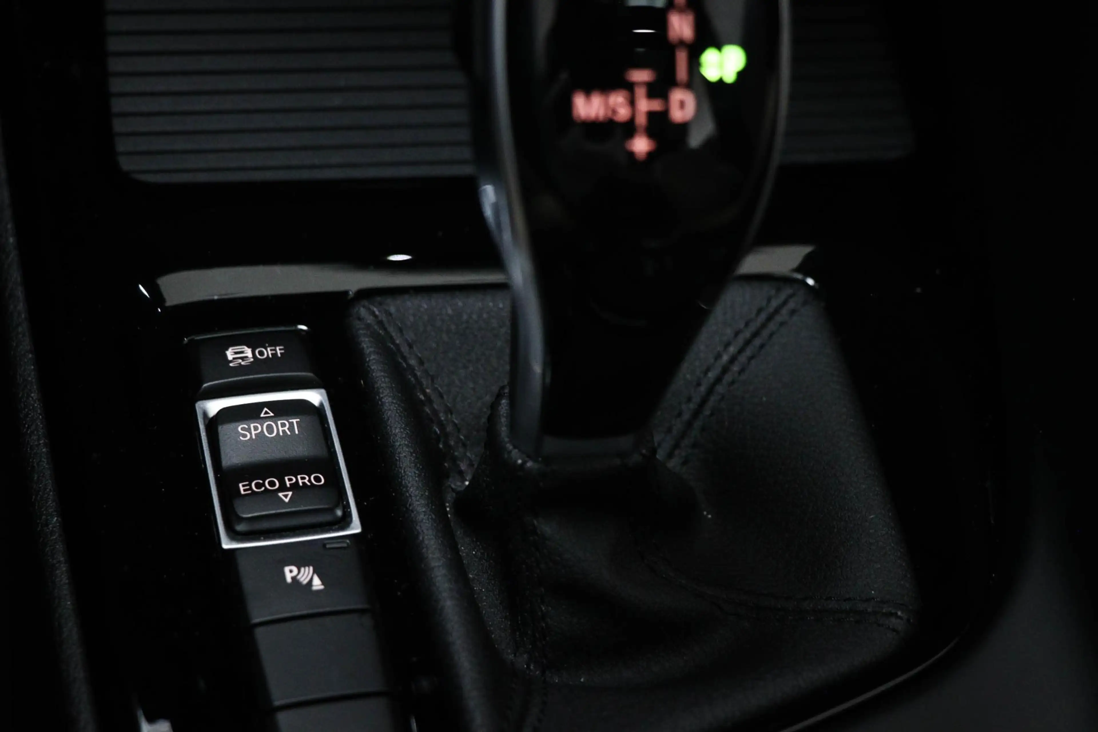 BMW X1 sDrive20i High Executive Edition | PANORAMADAK | H — photo 9