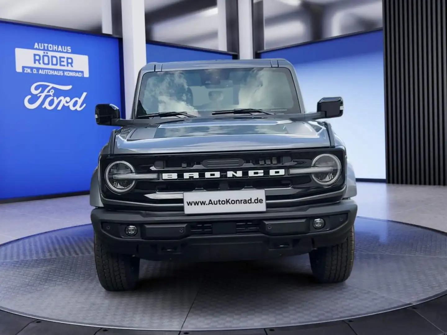 Ford Bronco 2.7 EcoBoost V6 Outer Banks Сірий - 2