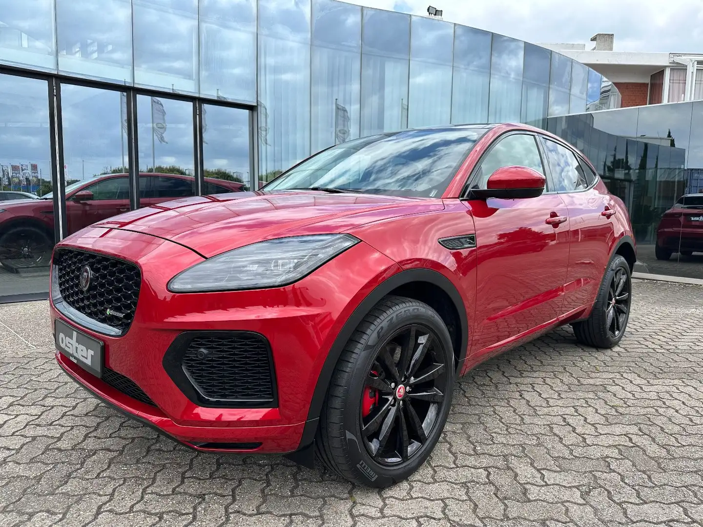 Jaguar E-Pace D200R-Dynamic SE AWD|Black Pack|Meridian Rouge - 1