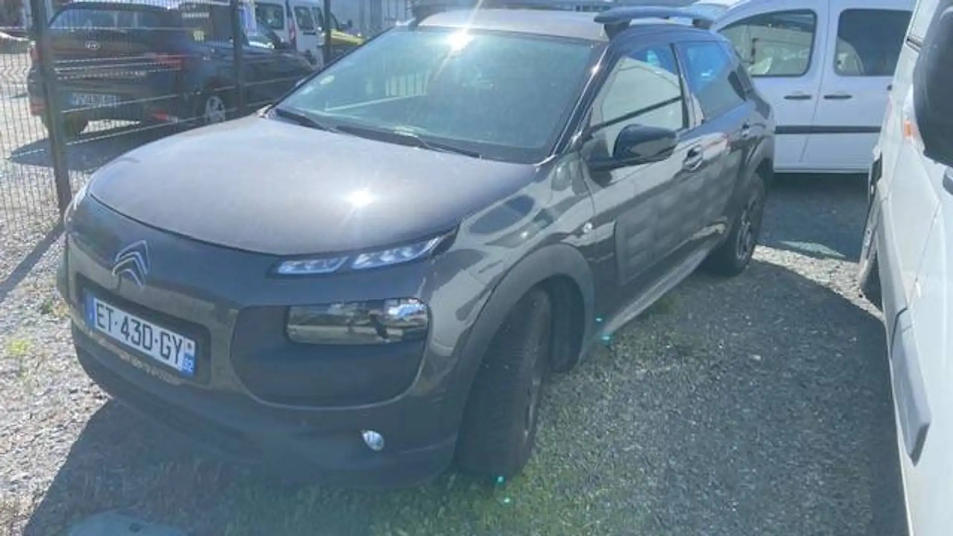 Citroen C4 Cactus BlueHDi 100 Feel Business ETG6 Grau - 2