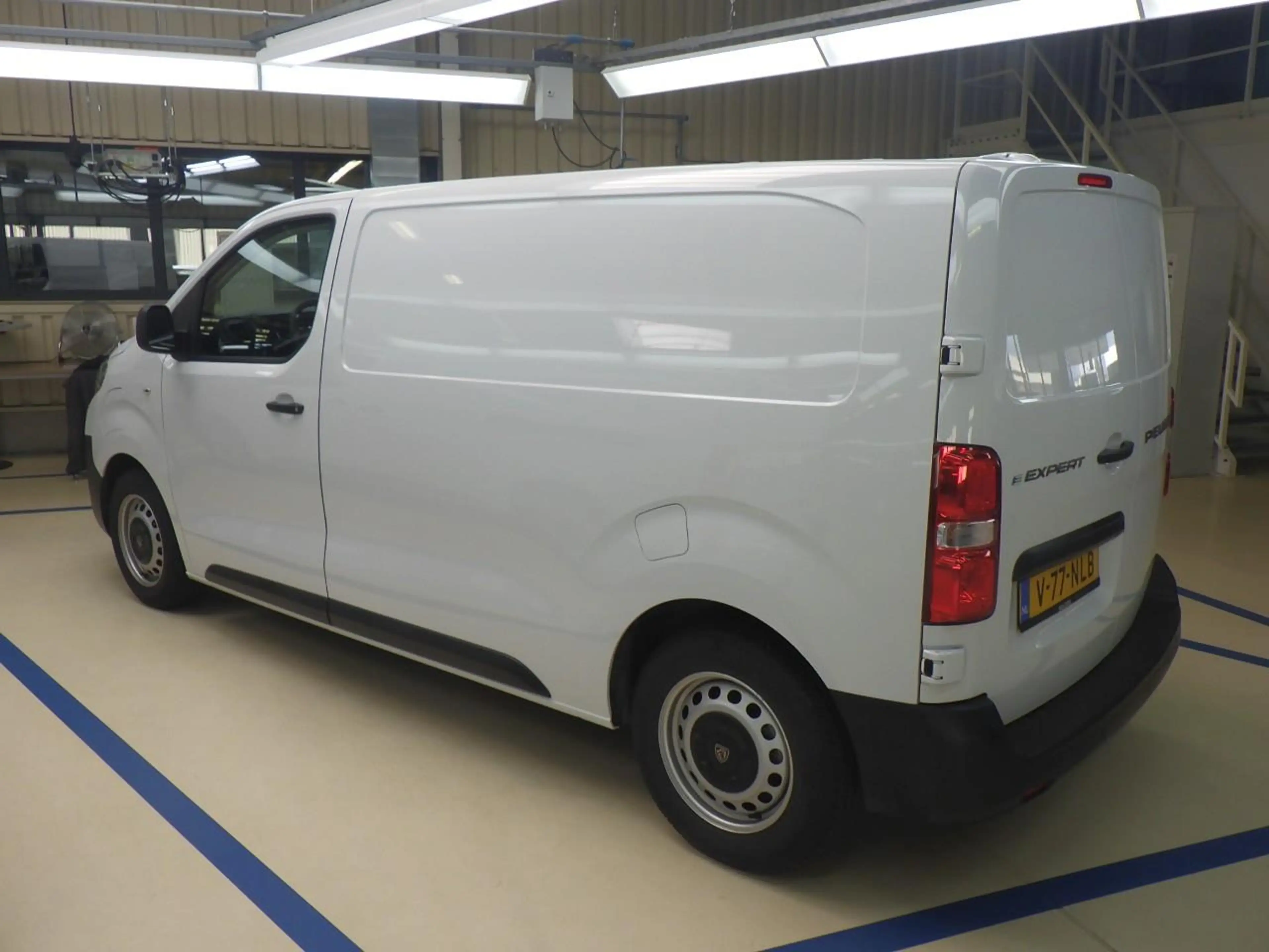 Peugeot e-Expert L2 75 kWh | 8 JAAR GARANTIE | CAMERA | NAVI | BETI — photo 2