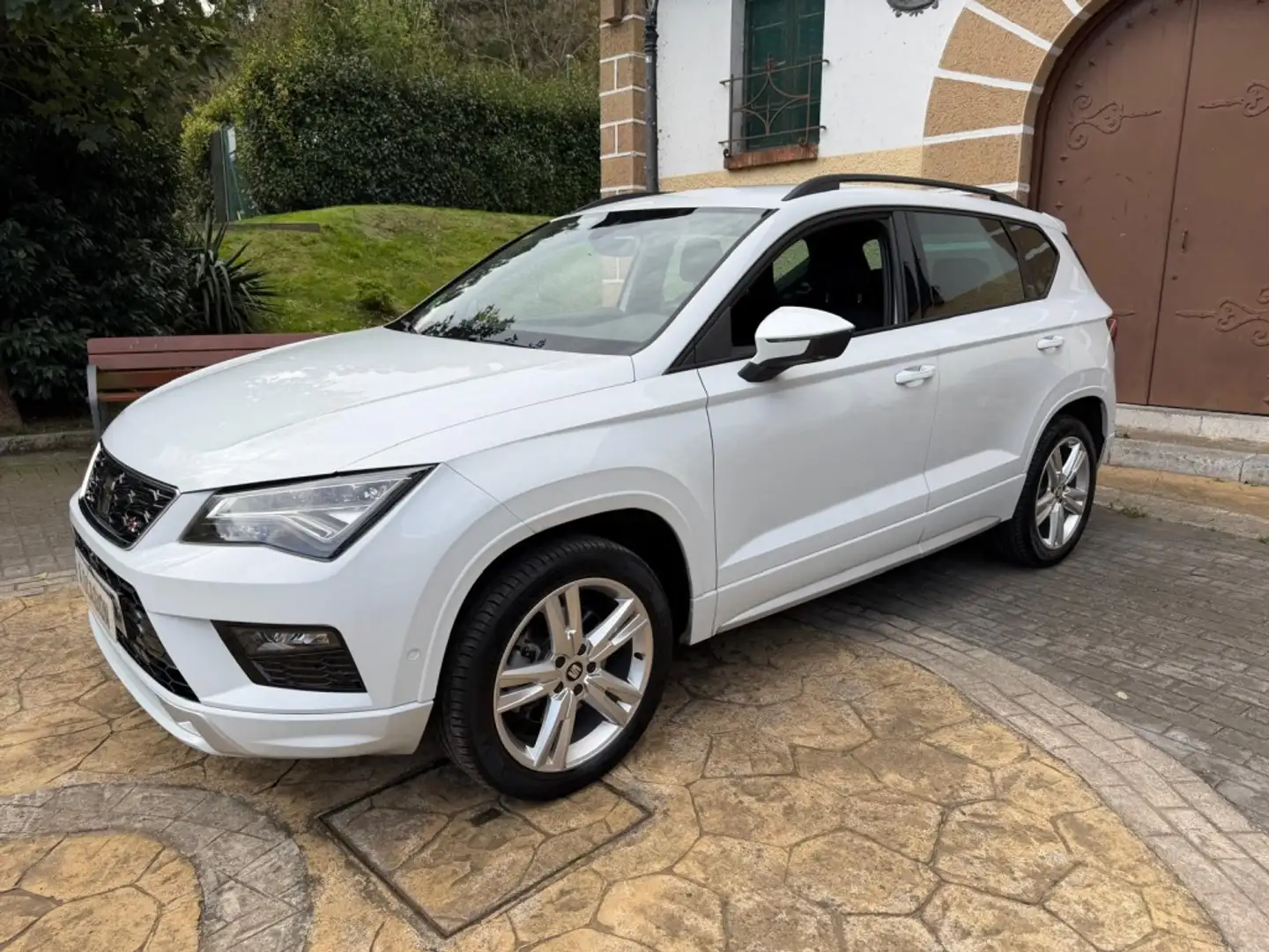 SEAT Ateca 1.4 EcoTSI S&S FR Weiß - 1