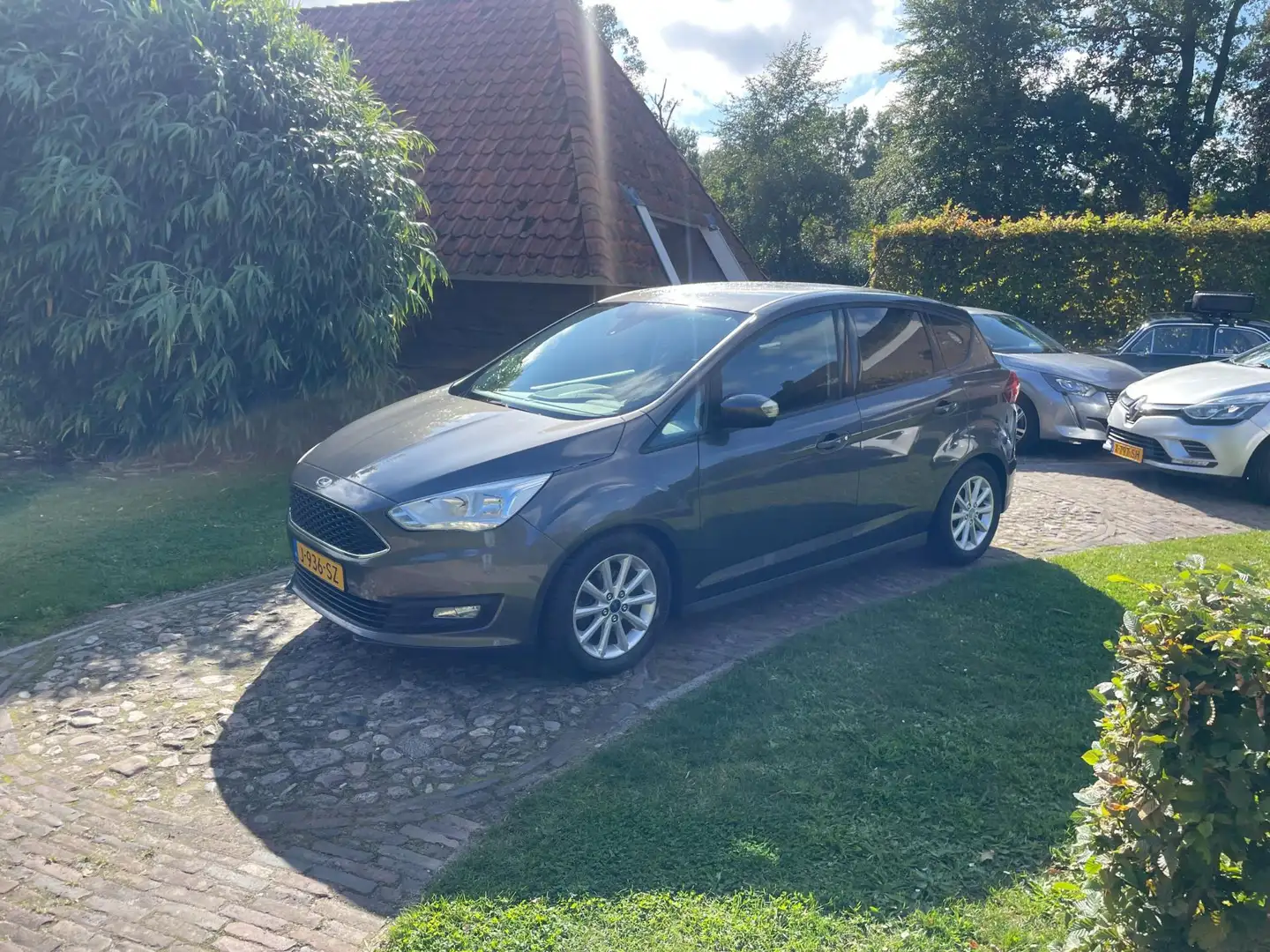 Ford C-Max 1.0 Titanium -Navi-Stoel/stuurverw-PDC- Grijs - 2