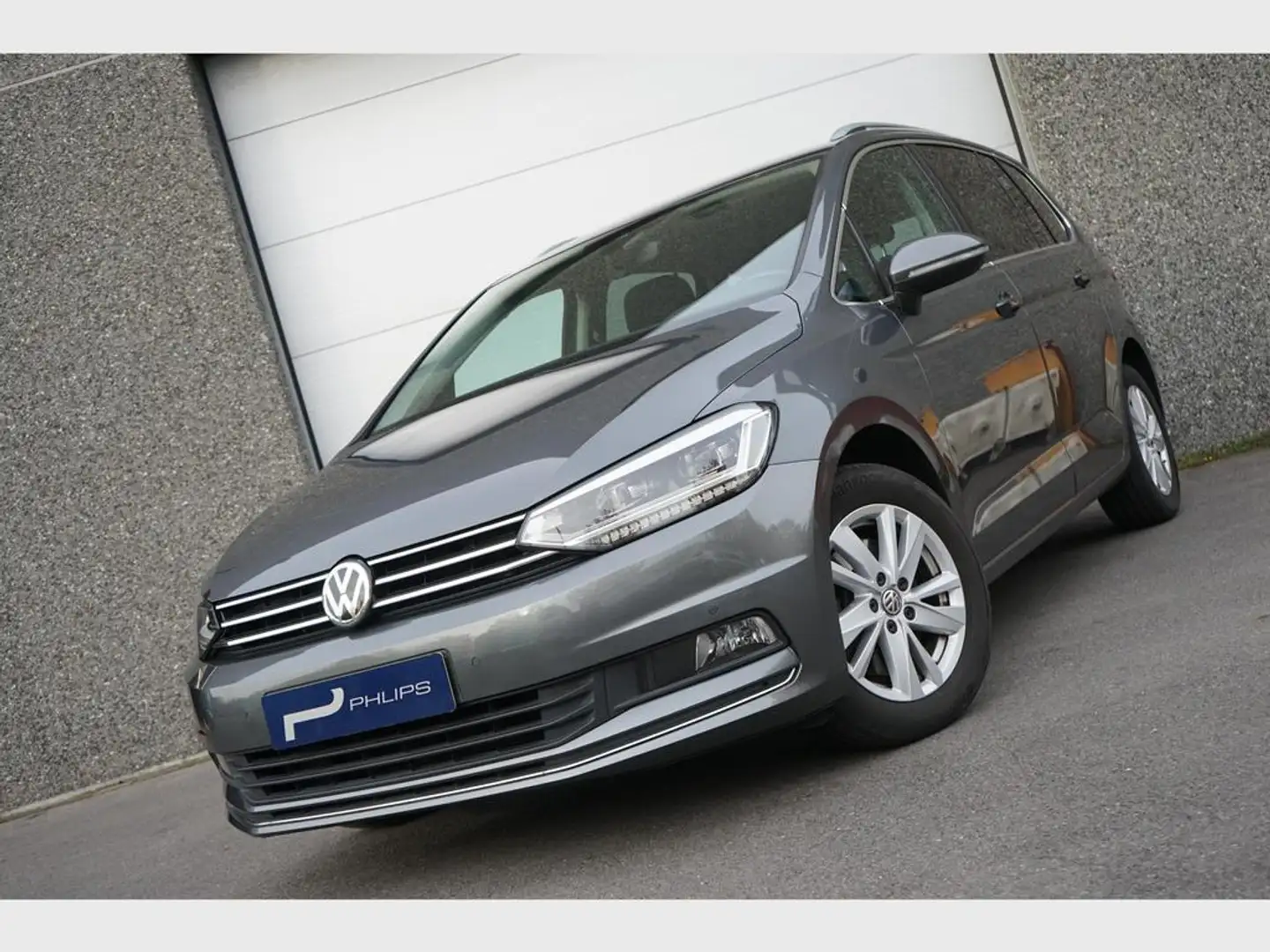 Volkswagen Touran Highline 1.5 TSI 150 pk DSG LED / MASSAGE / NAVI Gris - 1