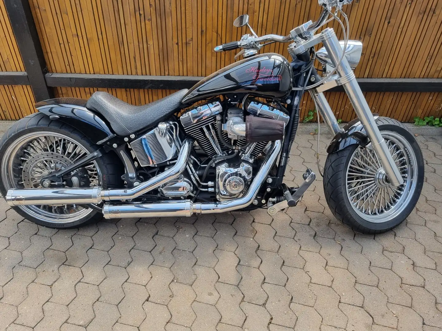 Harley-Davidson Fat Boy FLSTF Schwarz - 1