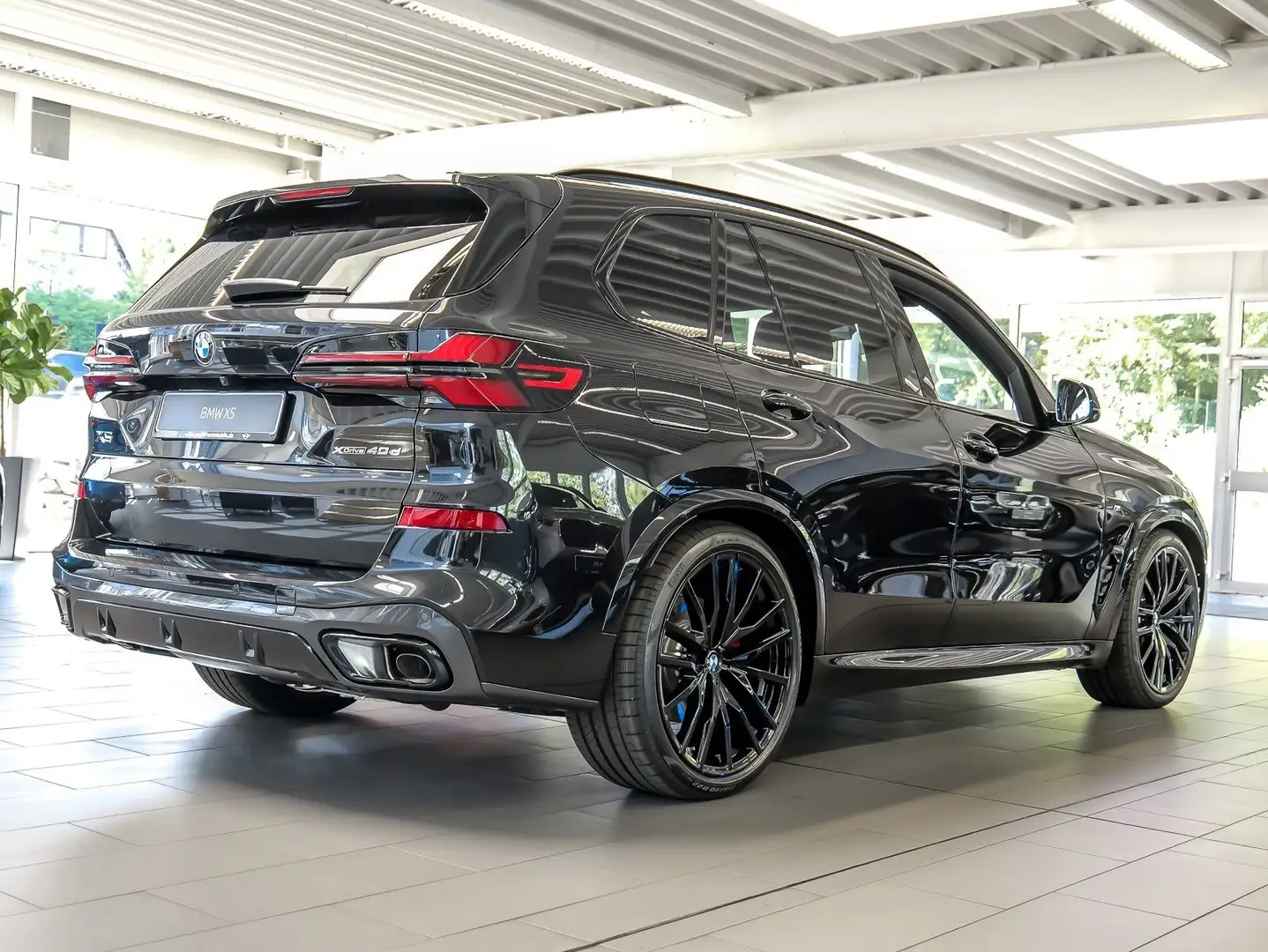 BMW X5 xDrive40d MSportPro PANO AHK DAB LED 22" Noir - 2