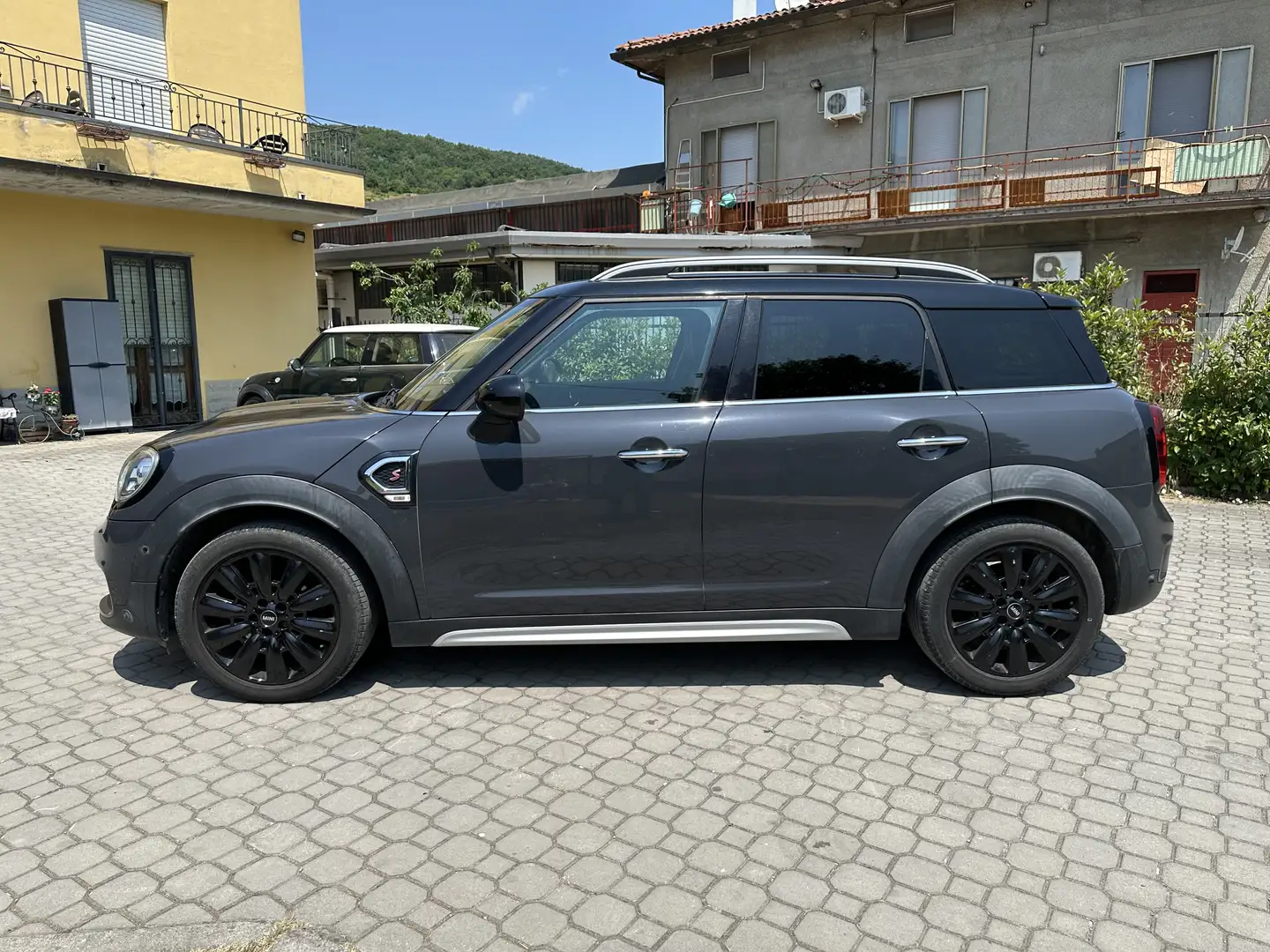 MINI Cooper SD Countryman Hype - 2