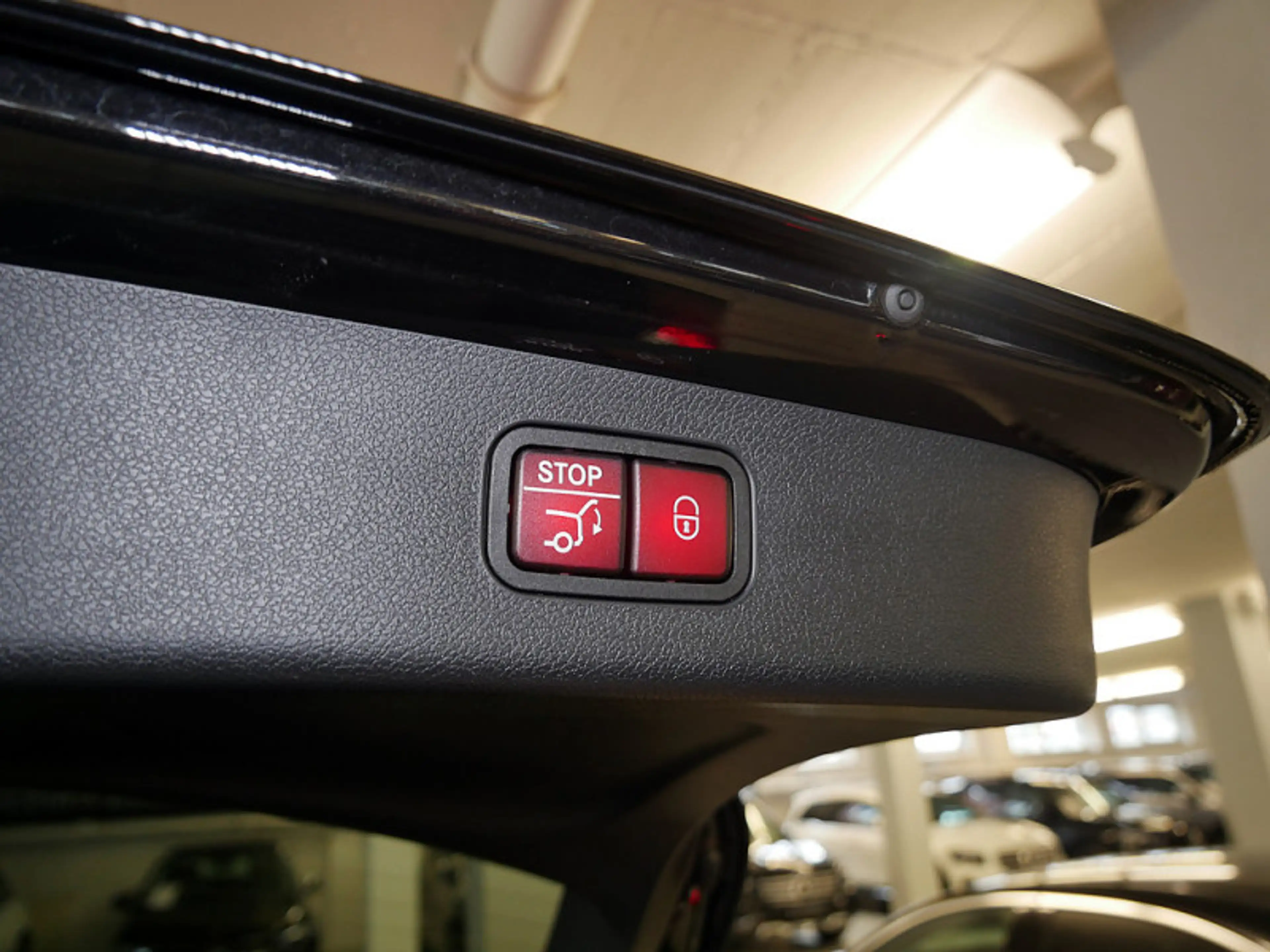 Mercedes-Benz E 200 T , AMG NIGHT AHK DISTR KAMERA PANO SPUR — photo 15
