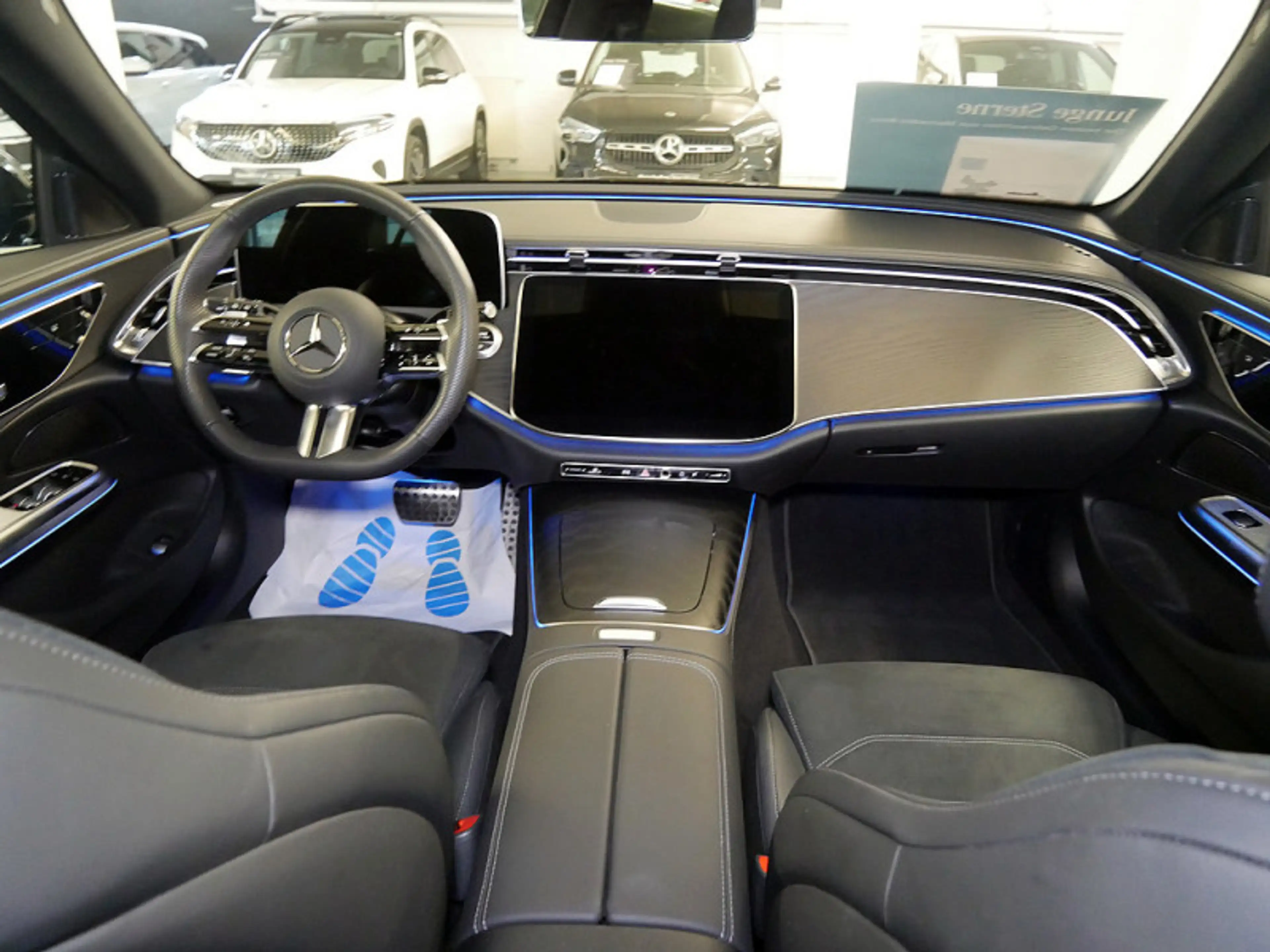 Mercedes-Benz E 200 T , AMG NIGHT AHK DISTR KAMERA PANO SPUR — photo 10