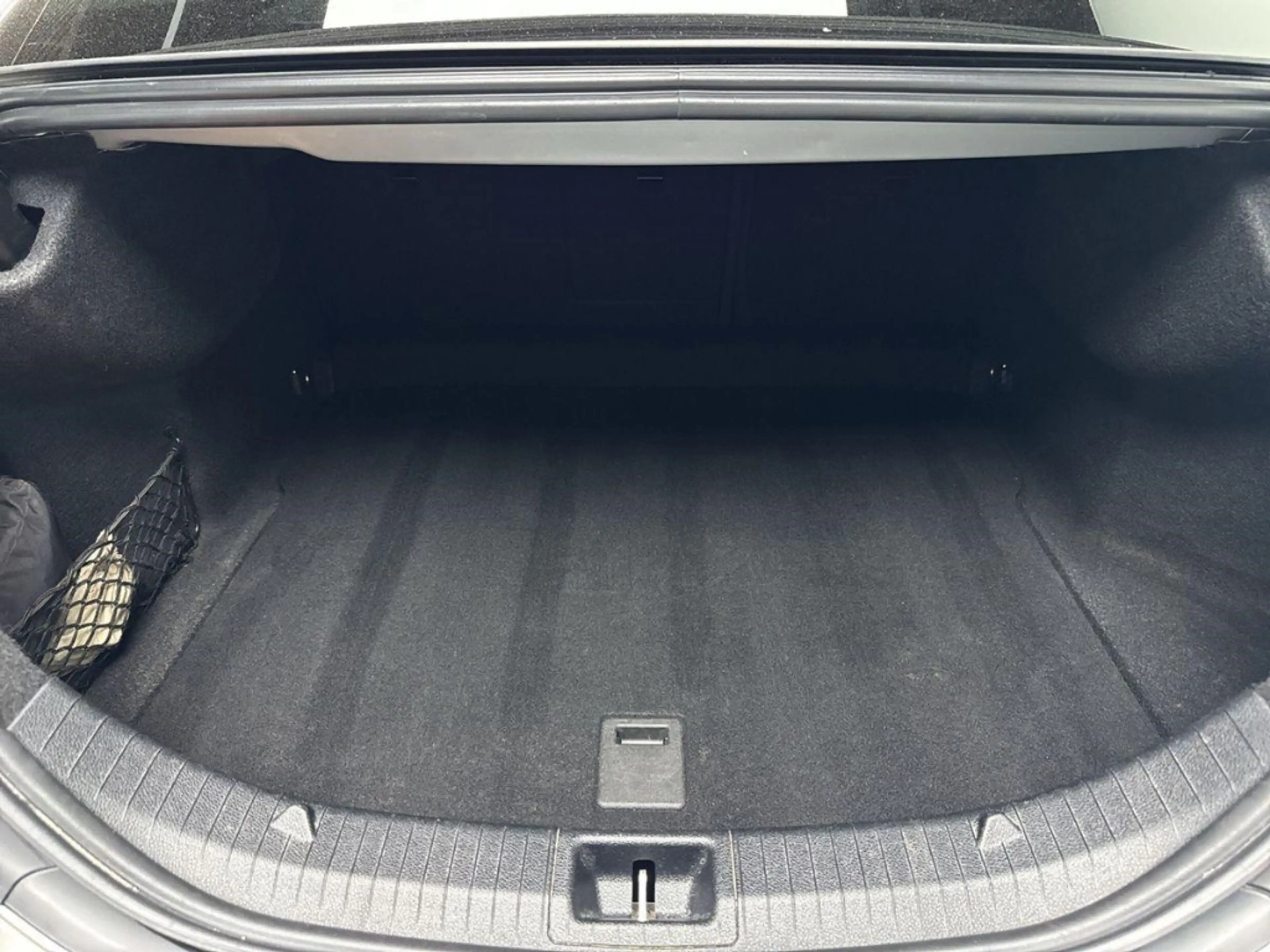 Mercedes-Benz CLA 250 NightPaket AMG-Line Magno Lack — photo 10