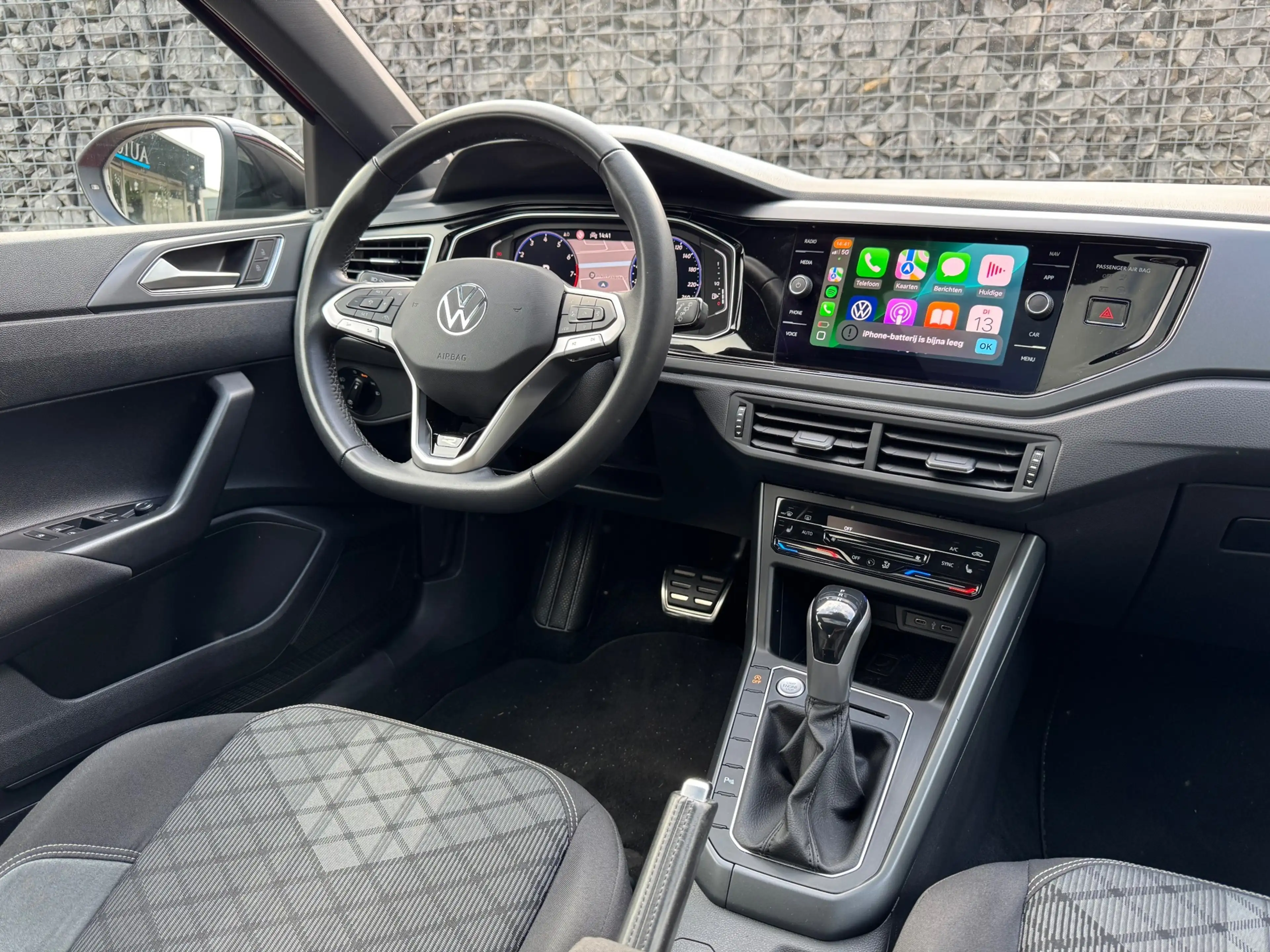 Volkswagen Taigo 1.5 TSI R-Line 3x R-Line Pano Keyless Camera — photo 8