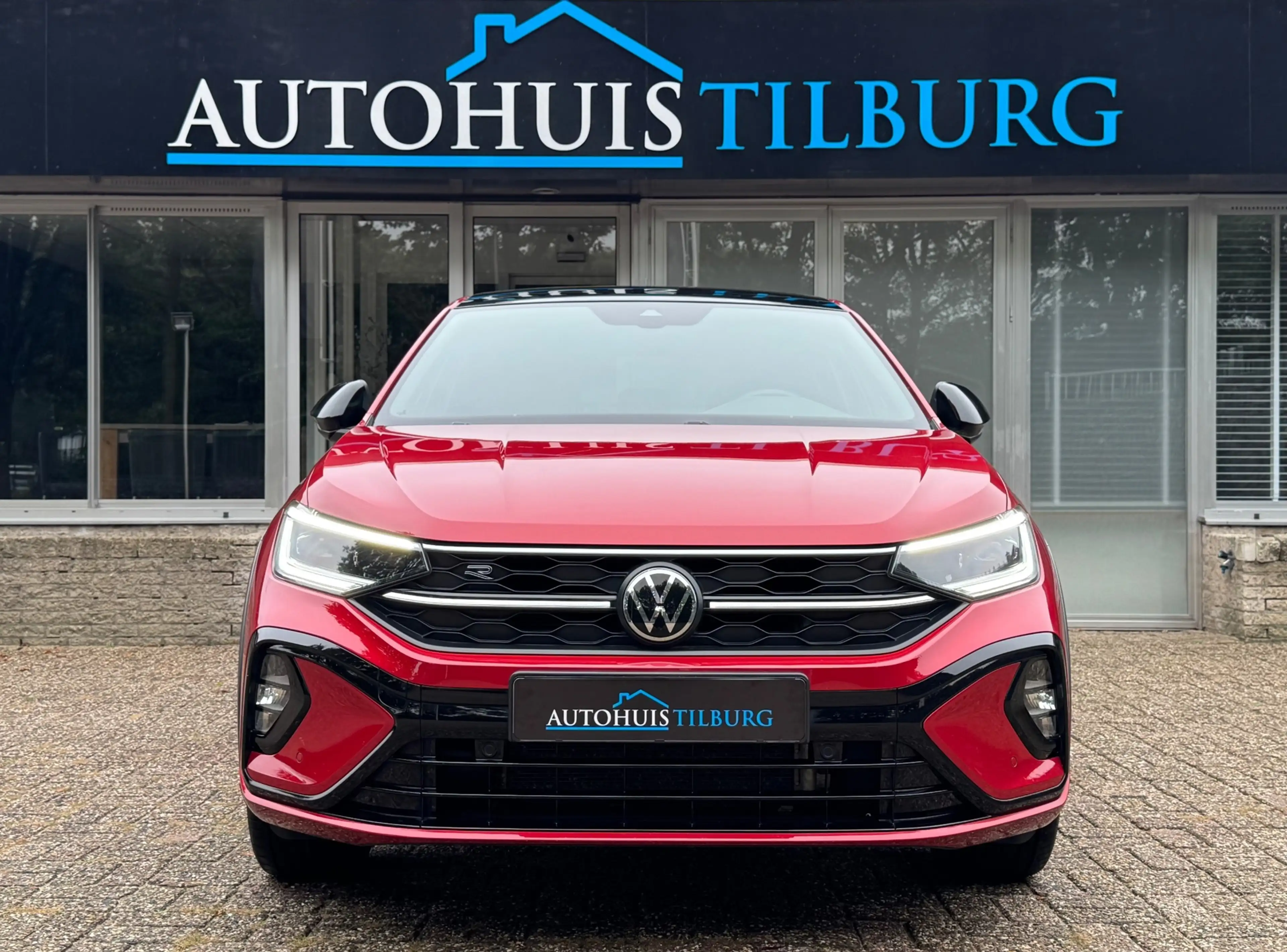 Volkswagen Taigo 1.5 TSI R-Line 3x R-Line Pano Keyless Camera — photo 2