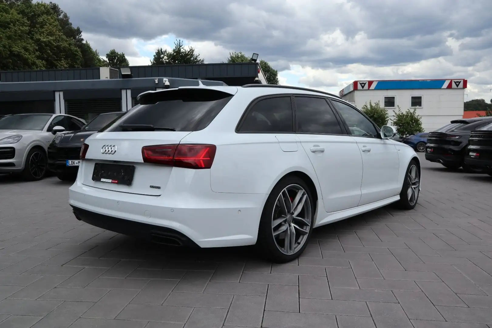 Audi A6 Avant 3.0 competition*Pano*AIR*StandH*RS-Sitz Blanc - 2