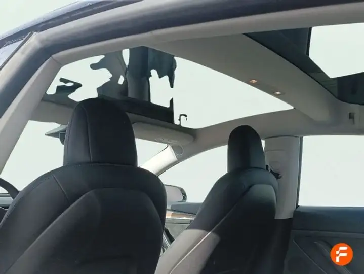 Tesla Model 3 2023, foto 25