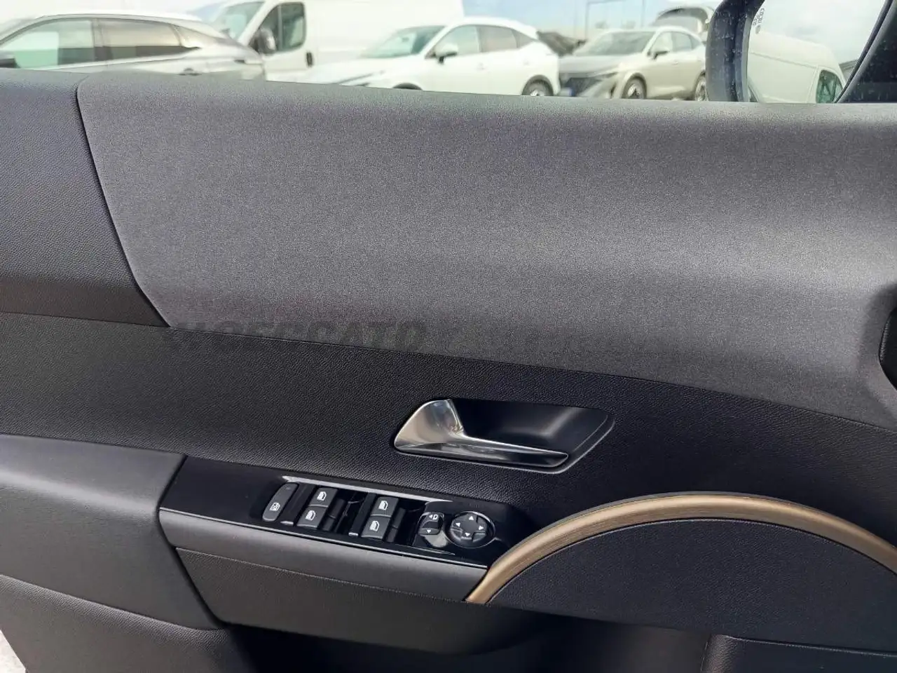 Lancia Ypsilon 2024 — фото 13