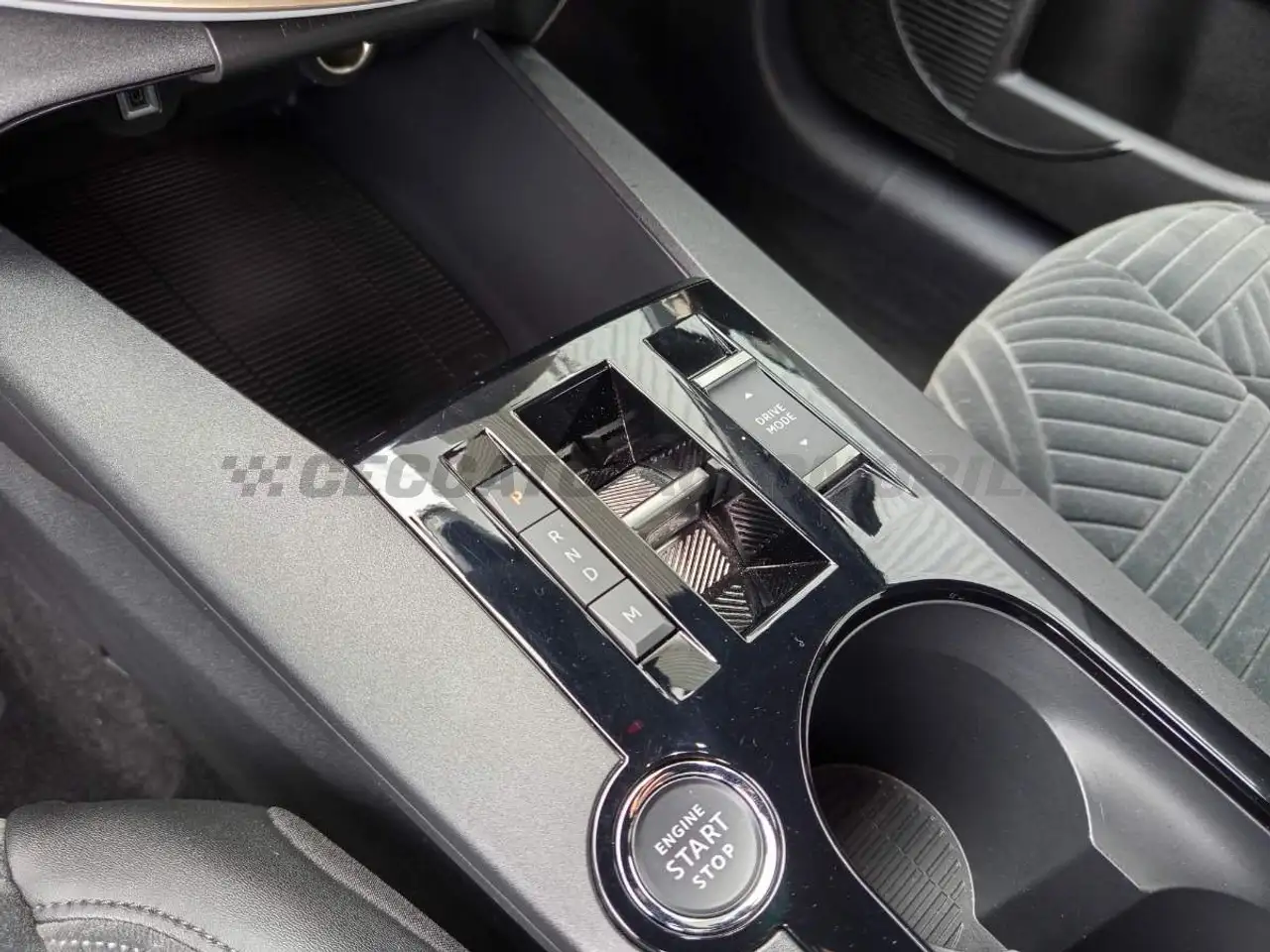Lancia Ypsilon 2024 — фото 11