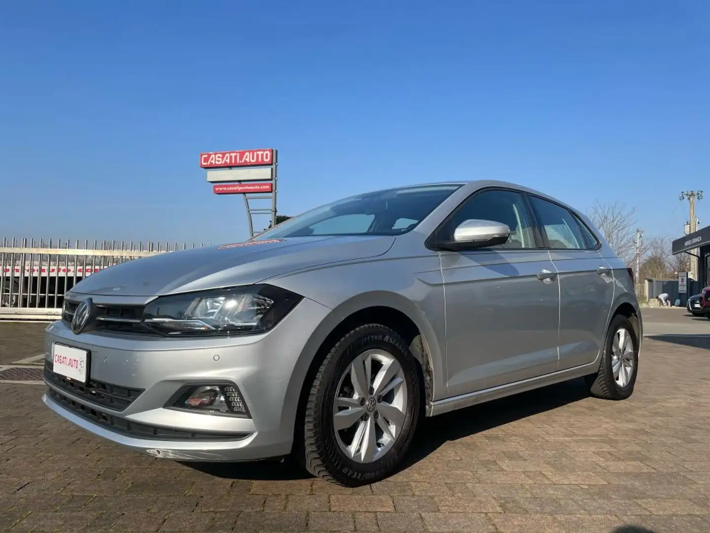 Volkswagen Polo Polo 5p 1.0 tsi Comfortline 95cv Plateado - 1