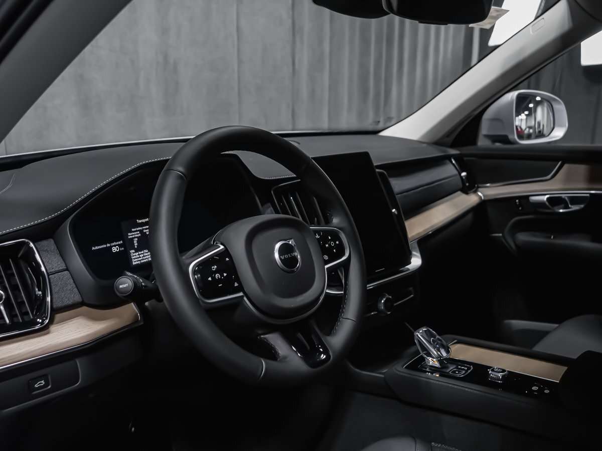 2026 Volvo XC90 Plus 7-Seater (Bright Theme) thumb 9
