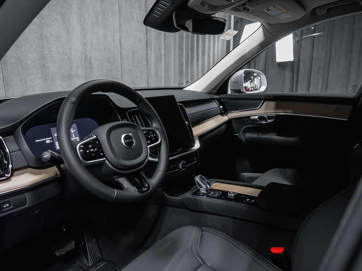 2026 Volvo XC90 Plus 7-Seater (Bright Theme) thumb 7