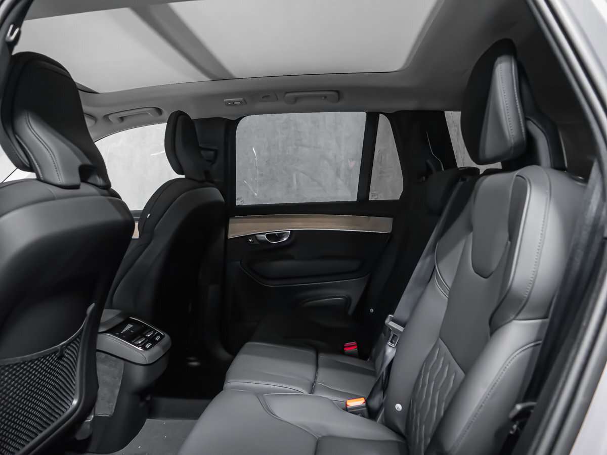 2026 Volvo XC90 Plus 7-Seater (Bright Theme) thumb 13
