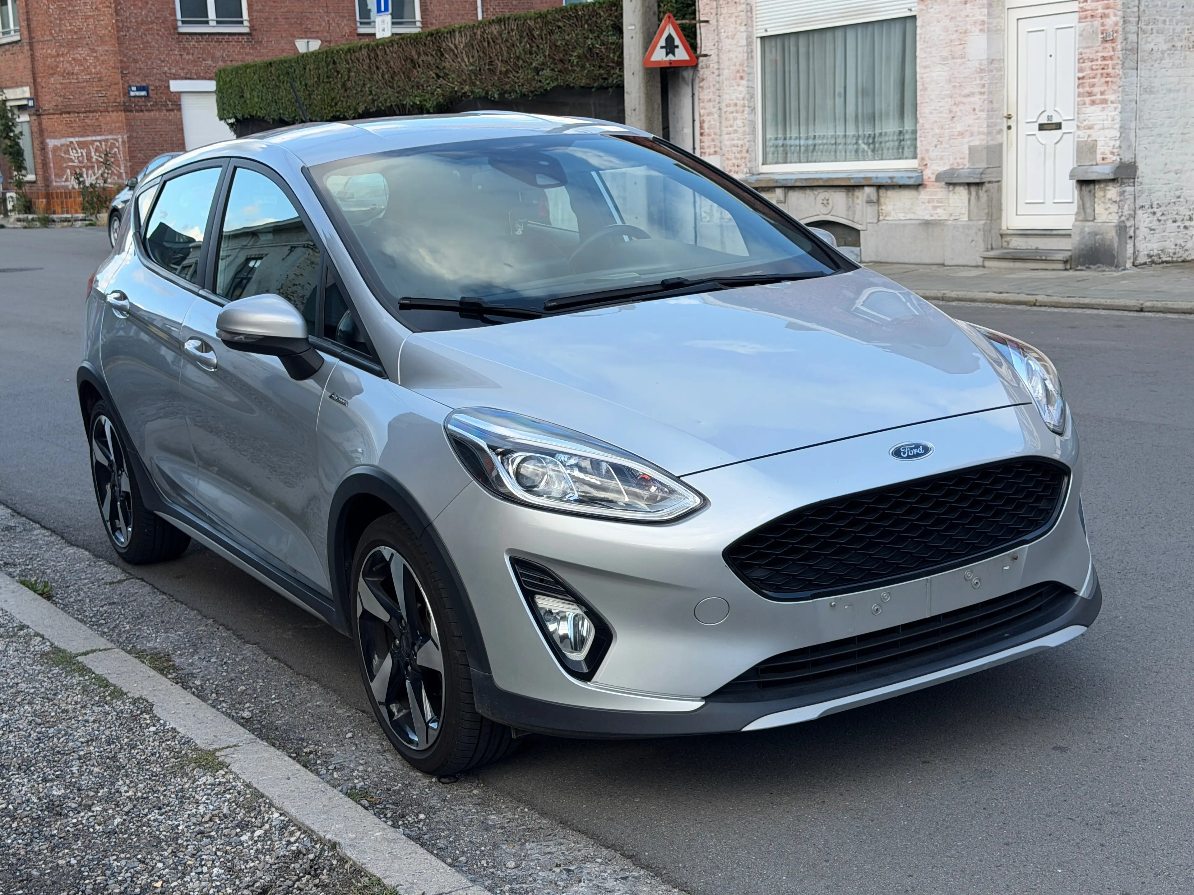 Ford Fiesta Active ( 1.0 Ecoboost ) 85Ch ( 102.920Km ) Légèrement grêler !!! — photo 3