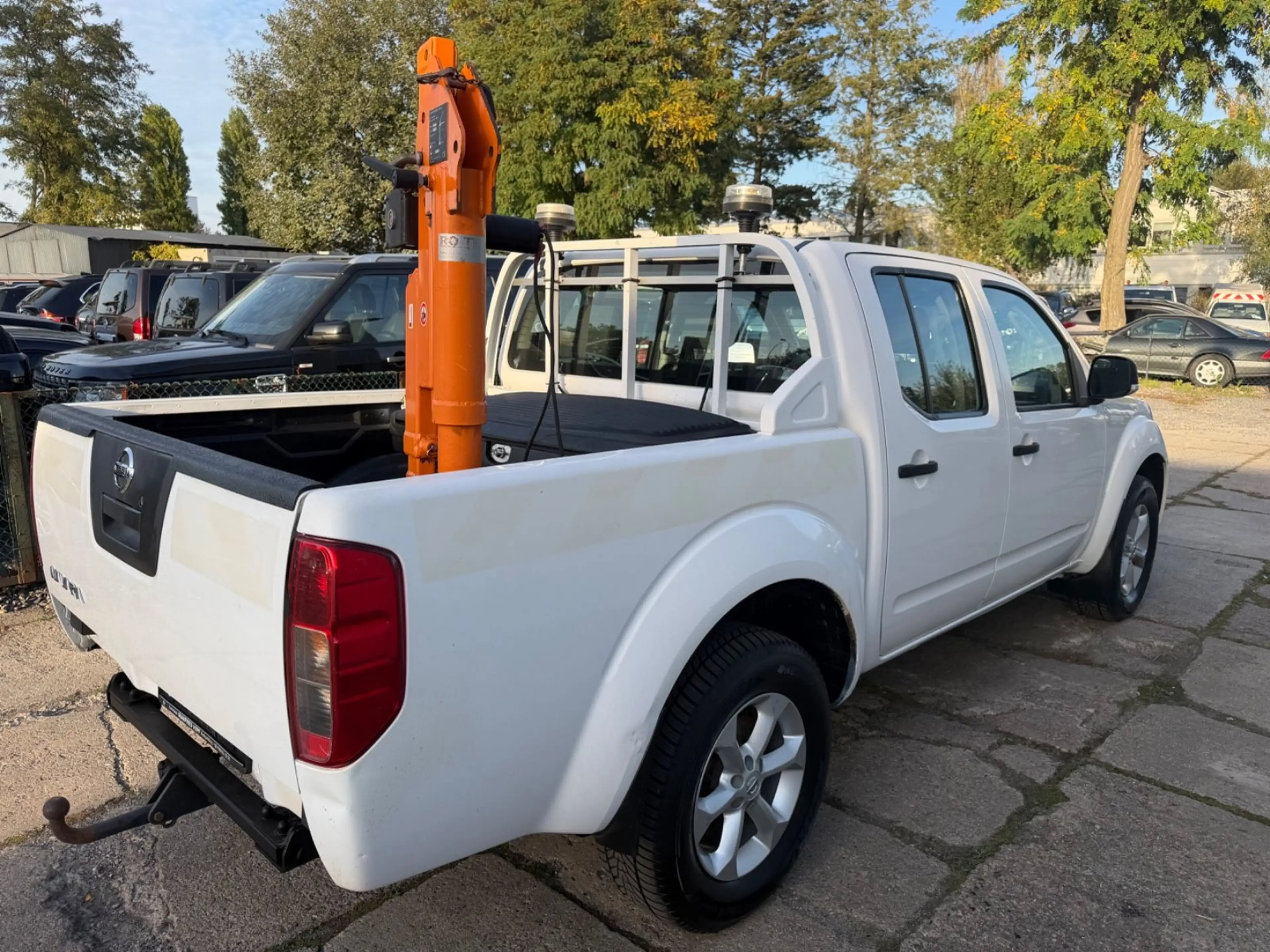 Nissan Navara Pickup Double Cab*4X4*1.BESITZ*KRAN — photo 8