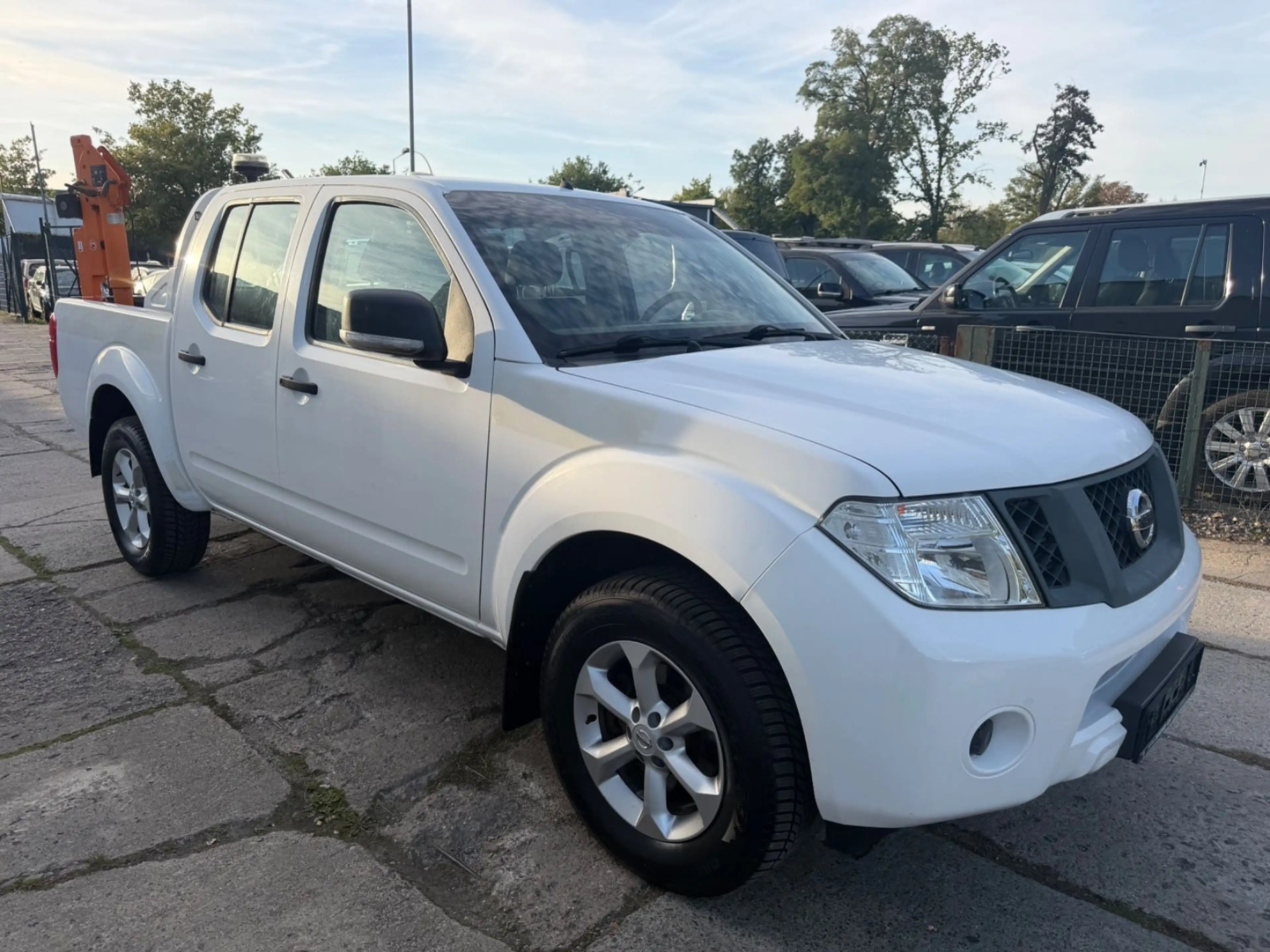 Nissan Navara Pickup Double Cab*4X4*1.BESITZ*KRAN — photo 10