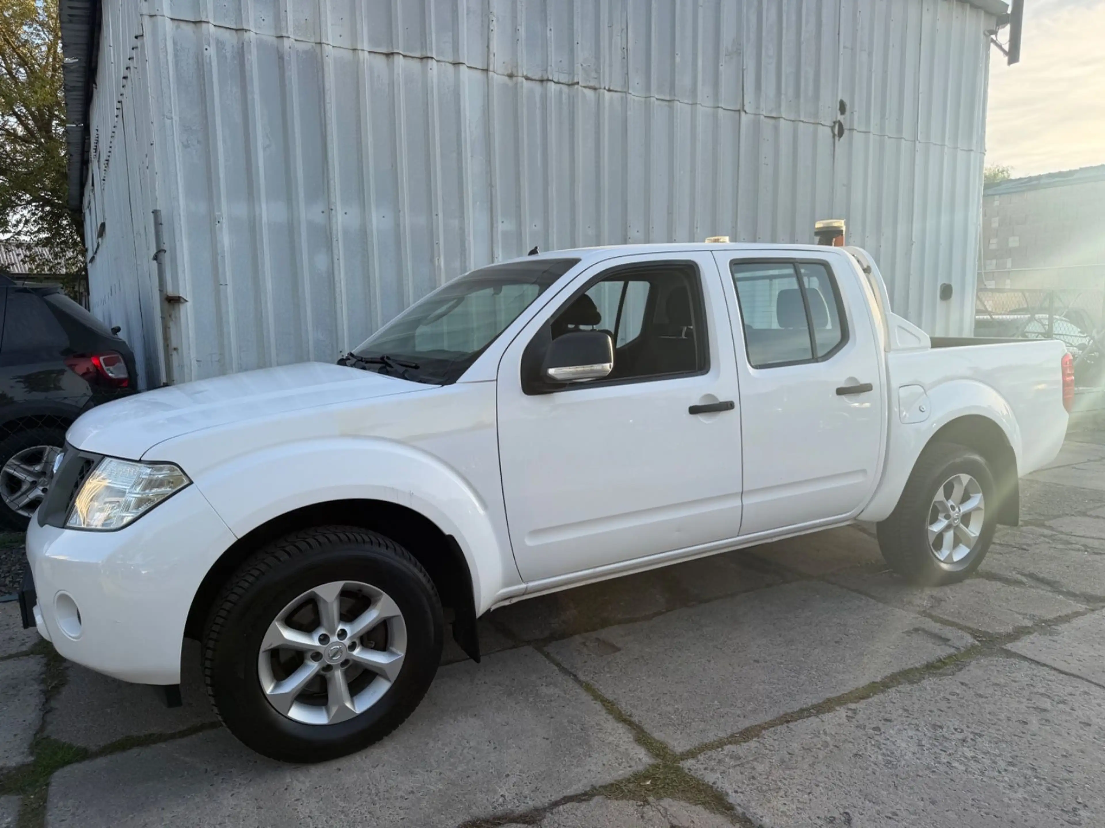 Nissan Navara Pickup Double Cab*4X4*1.BESITZ*KRAN — photo 2