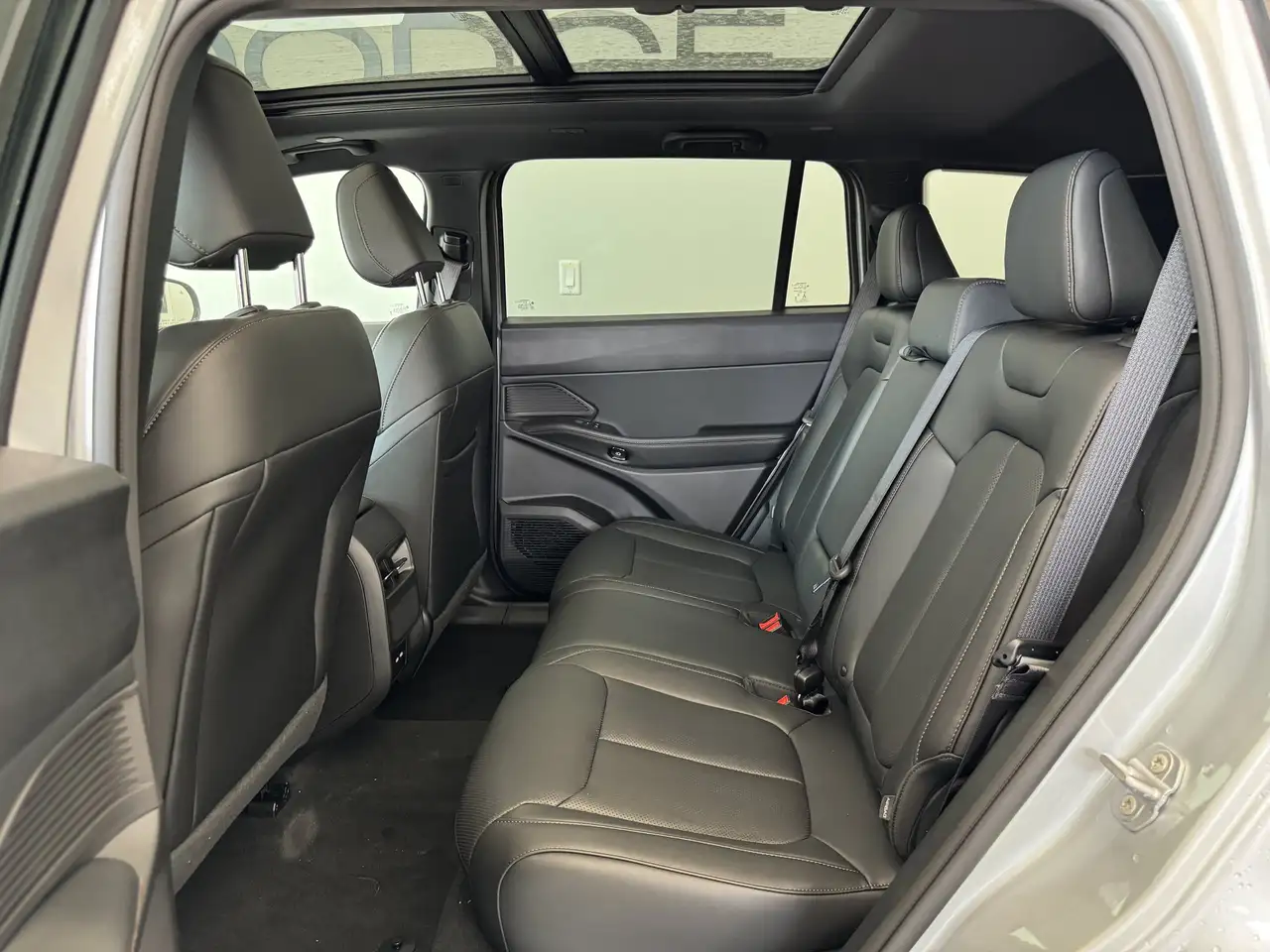 Jeep Cherokee photo Jeep Cherokee