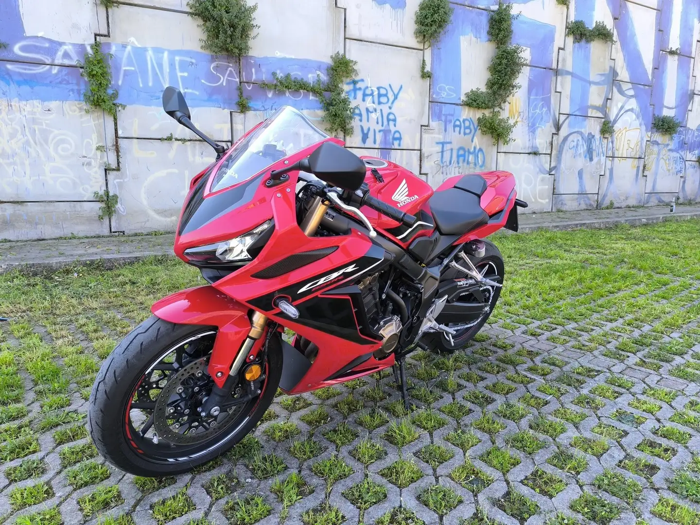 Honda CBR 650 ABS Červená - 1