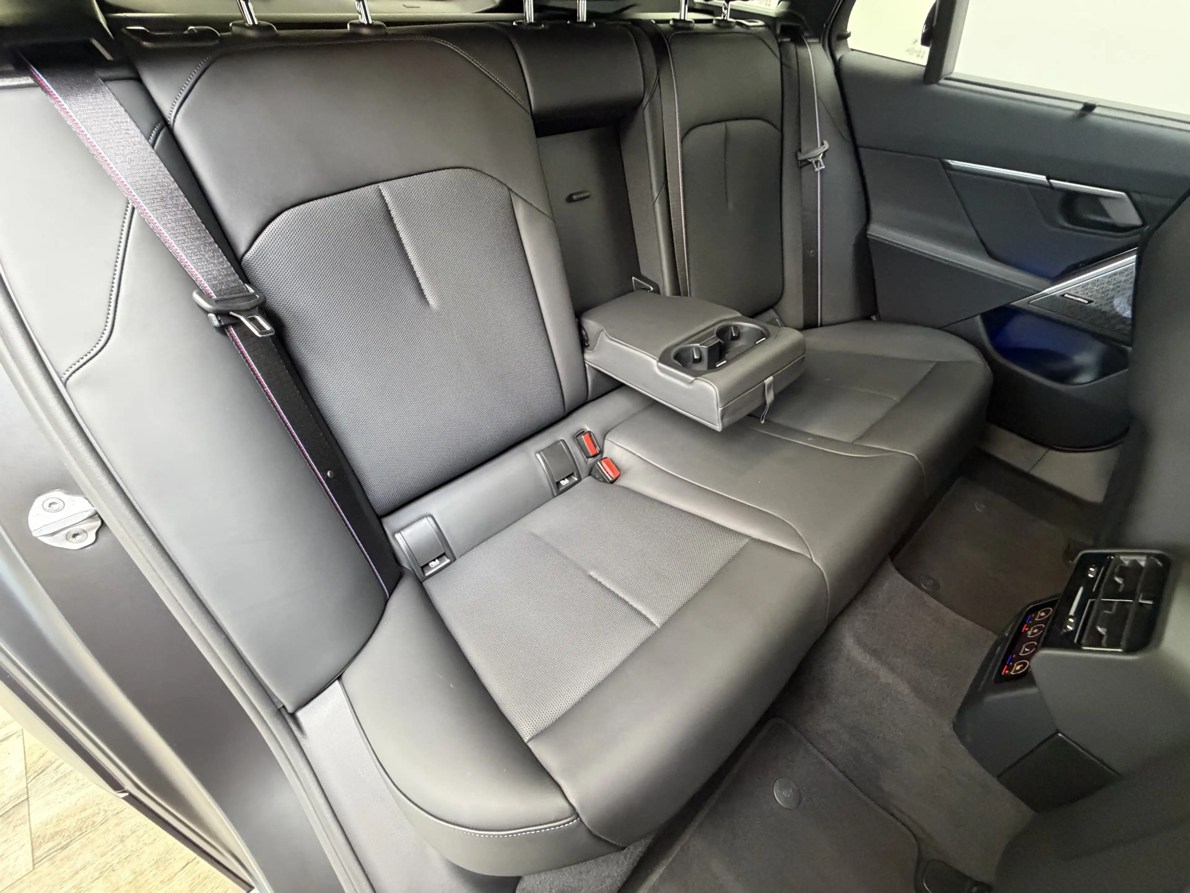 BMW M5 To. AHK Sitzlüftung B&W ACC 360° Driver — photo 29
