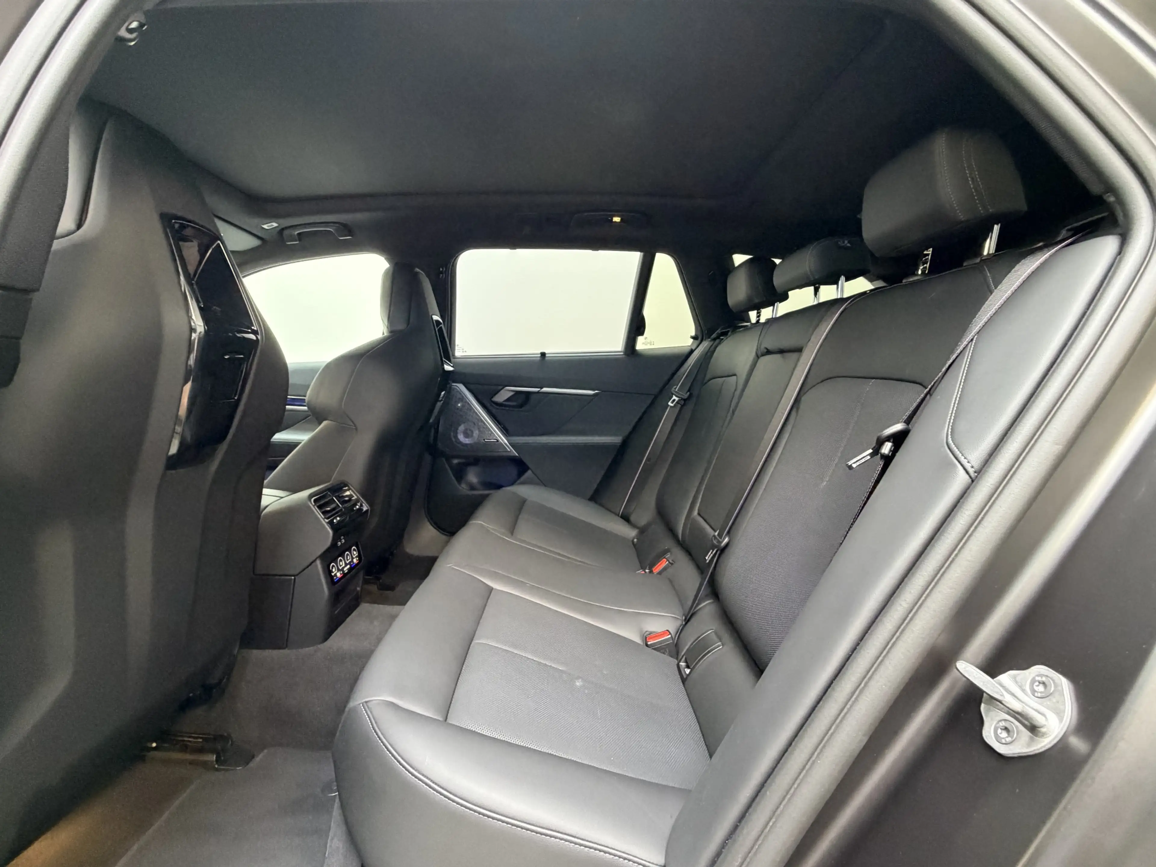 BMW M5 To. AHK Sitzlüftung B&W ACC 360° Driver — photo 22