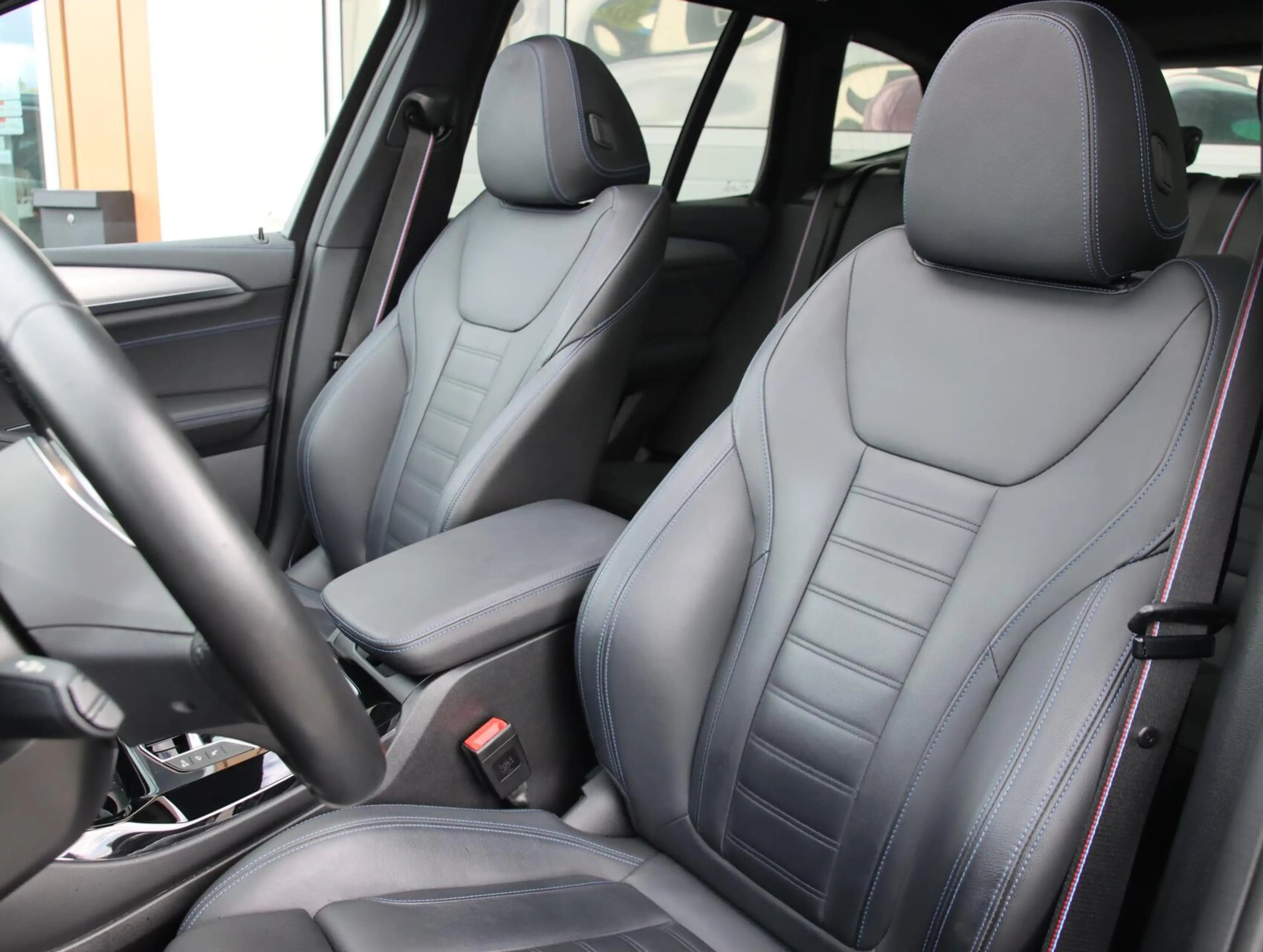 BMW iX3 High Executive 80 kWh M-sport | SOH 97,2% | Panora — photo 5