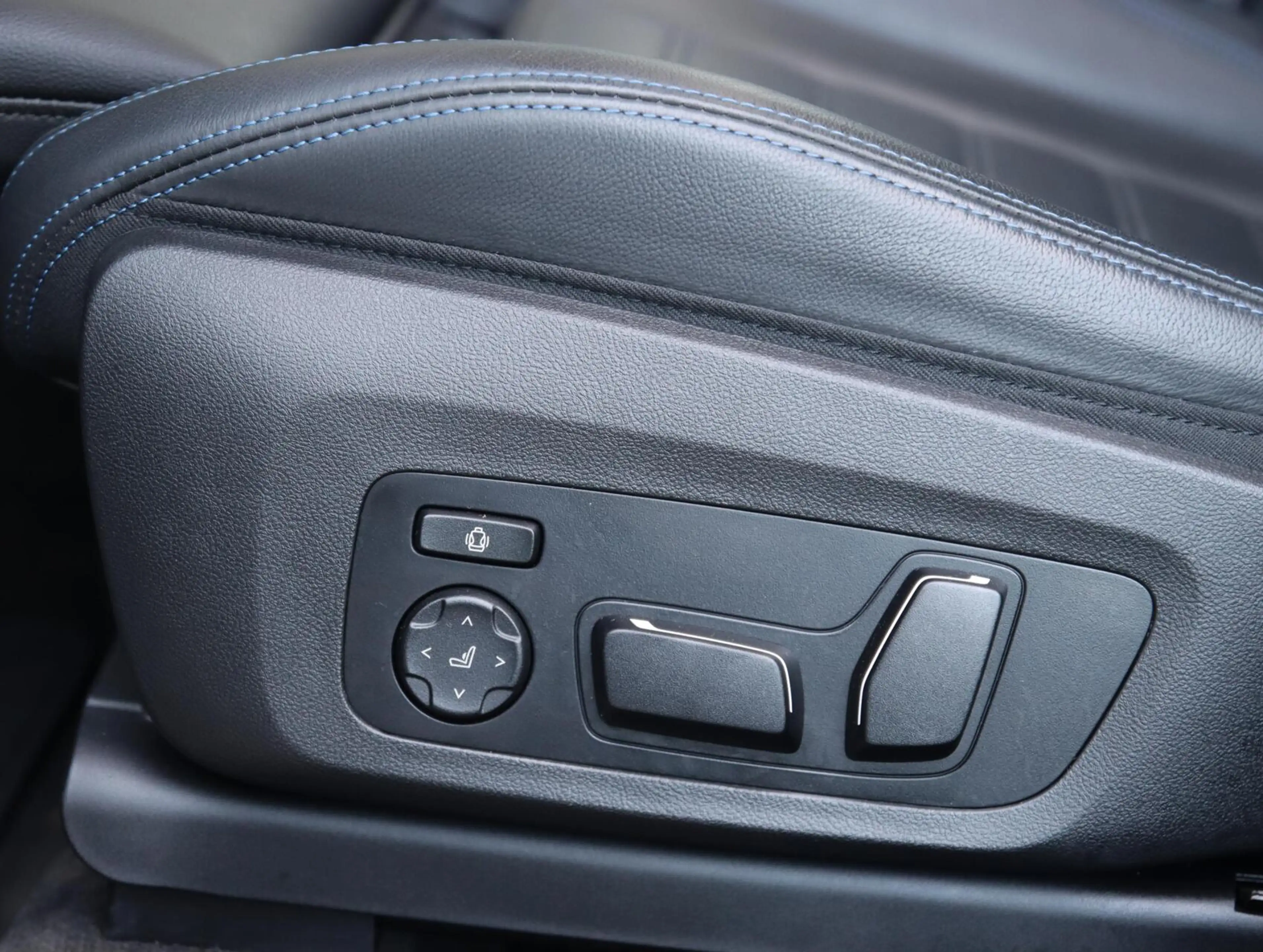 BMW iX3 High Executive 80 kWh M-sport | SOH 97,2% | Panora — photo 16