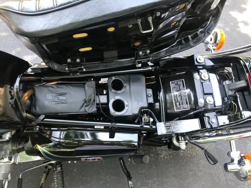 Kawasaki KZ 750 - foto 8