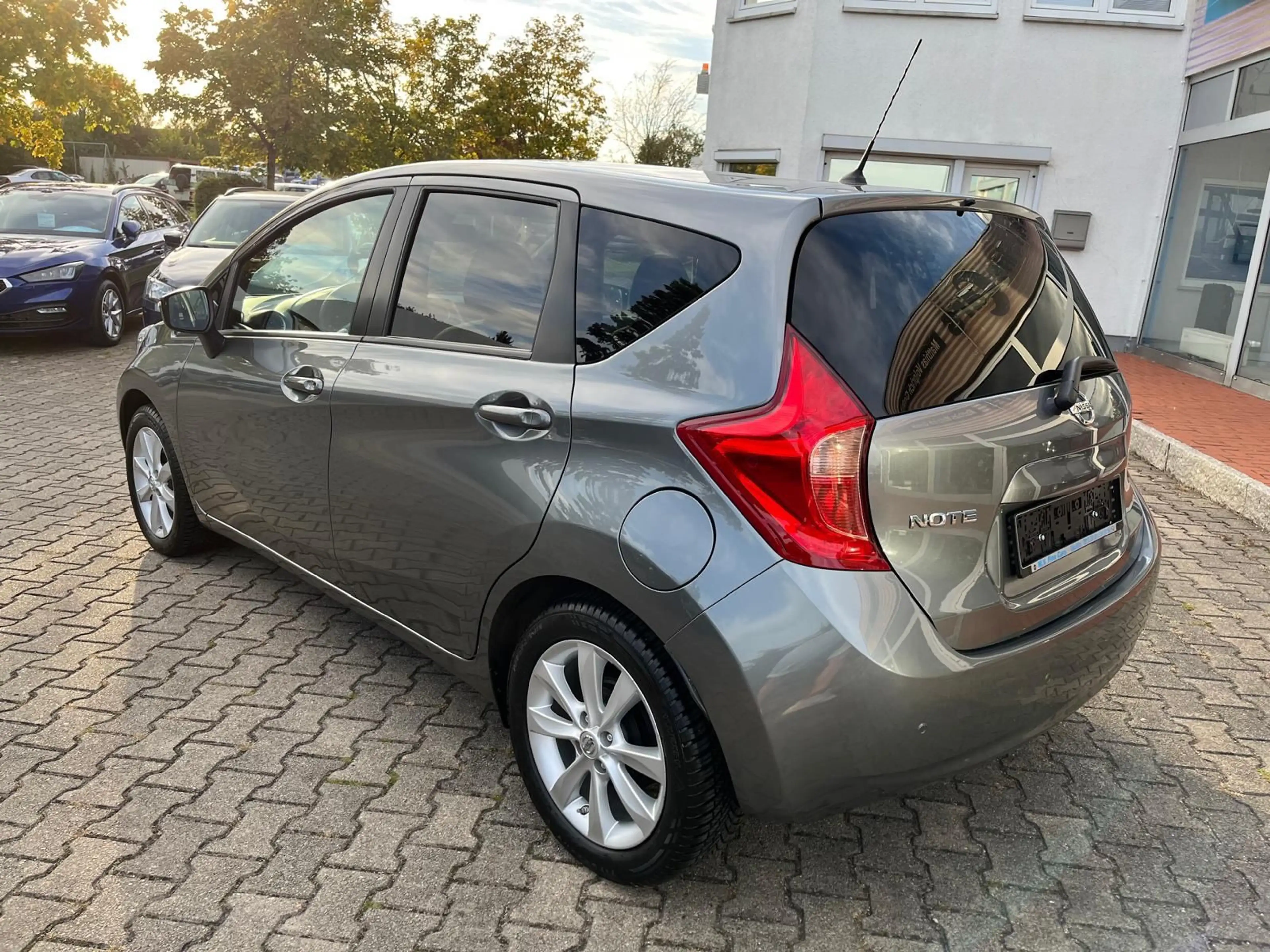 Nissan Note Acenta *ERST 17Tkm*Automatik* — photo 6