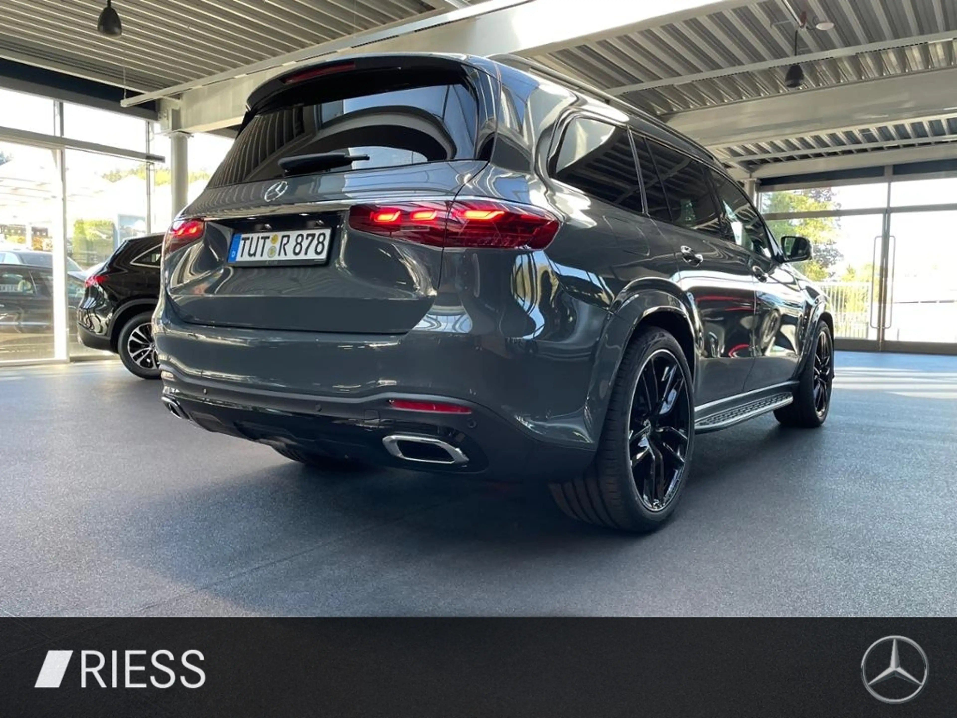 Mercedes-Benz GLS 450 d 4M AMG+AHK+23"+STD-HZG+NIGHT+360°+HUD+ — photo 7