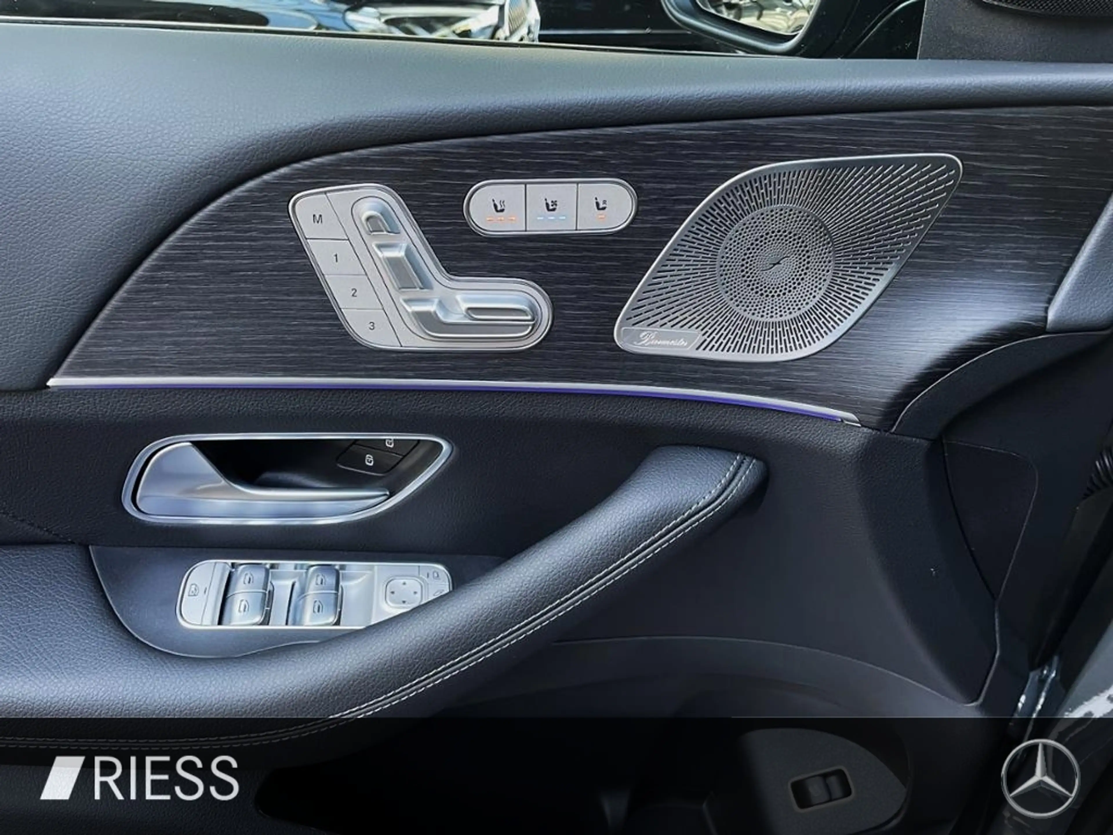 Mercedes-Benz GLS 450 d 4M AMG+AHK+23"+STD-HZG+NIGHT+360°+HUD+ — photo 3
