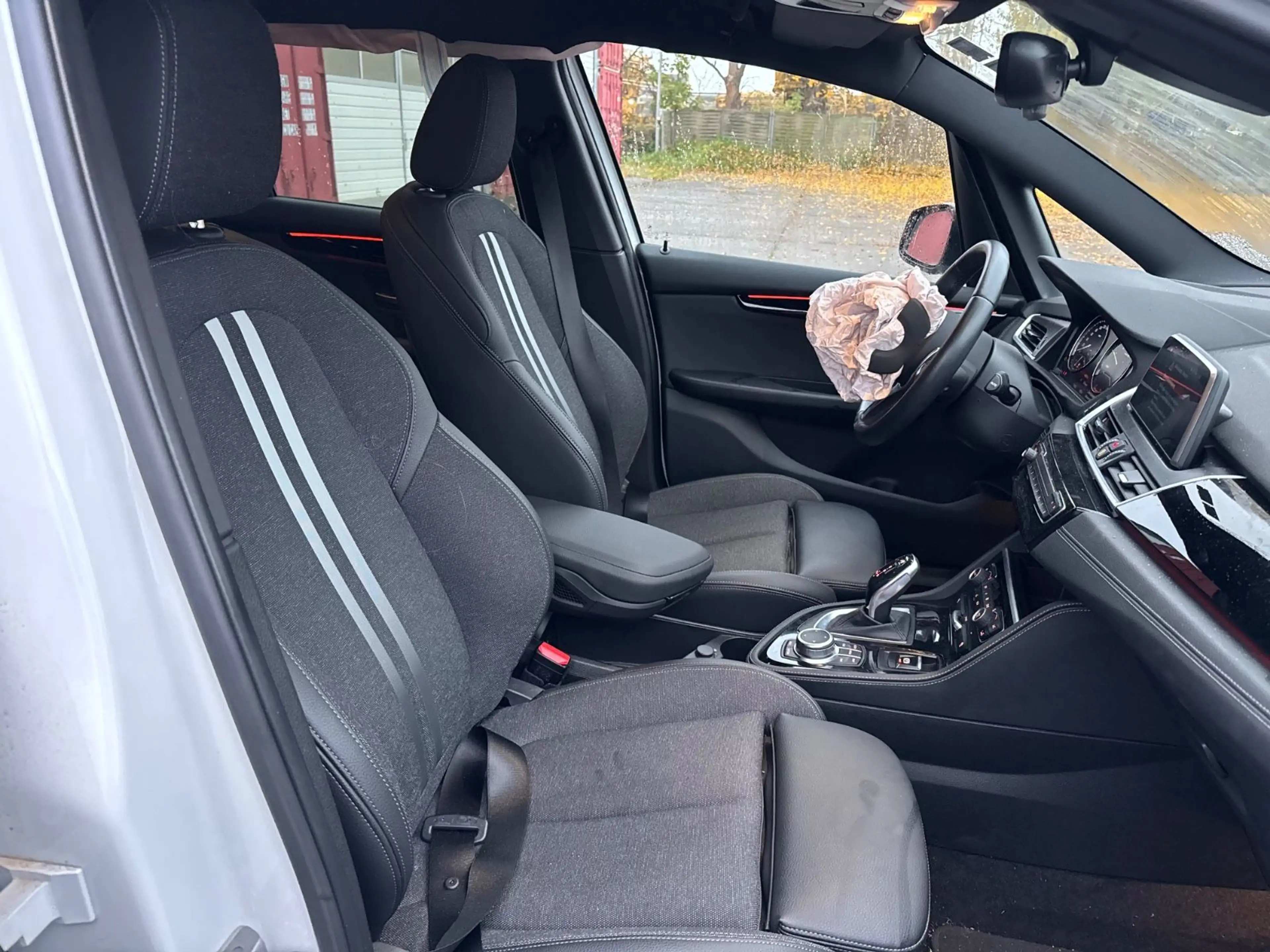BMW 218 M Sport — photo 12