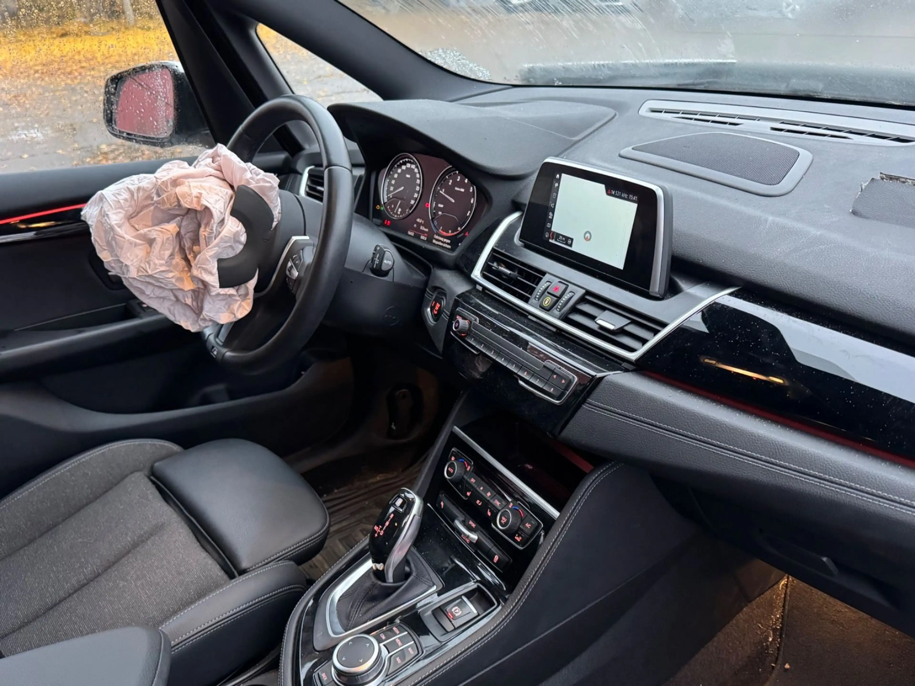 BMW 218 M Sport — photo 10