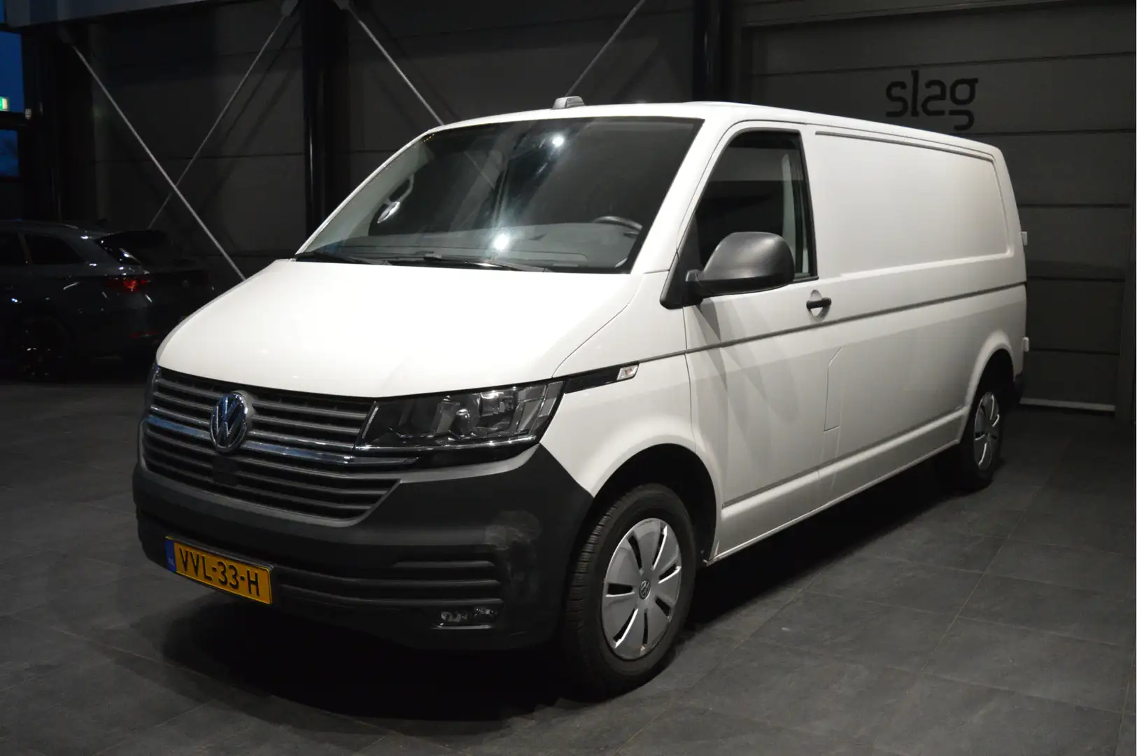 Volkswagen T6.1 Transporter 2.0 TDI L2H1 navi airco cruise pdc trekhaak 110 pk Blanc - 2