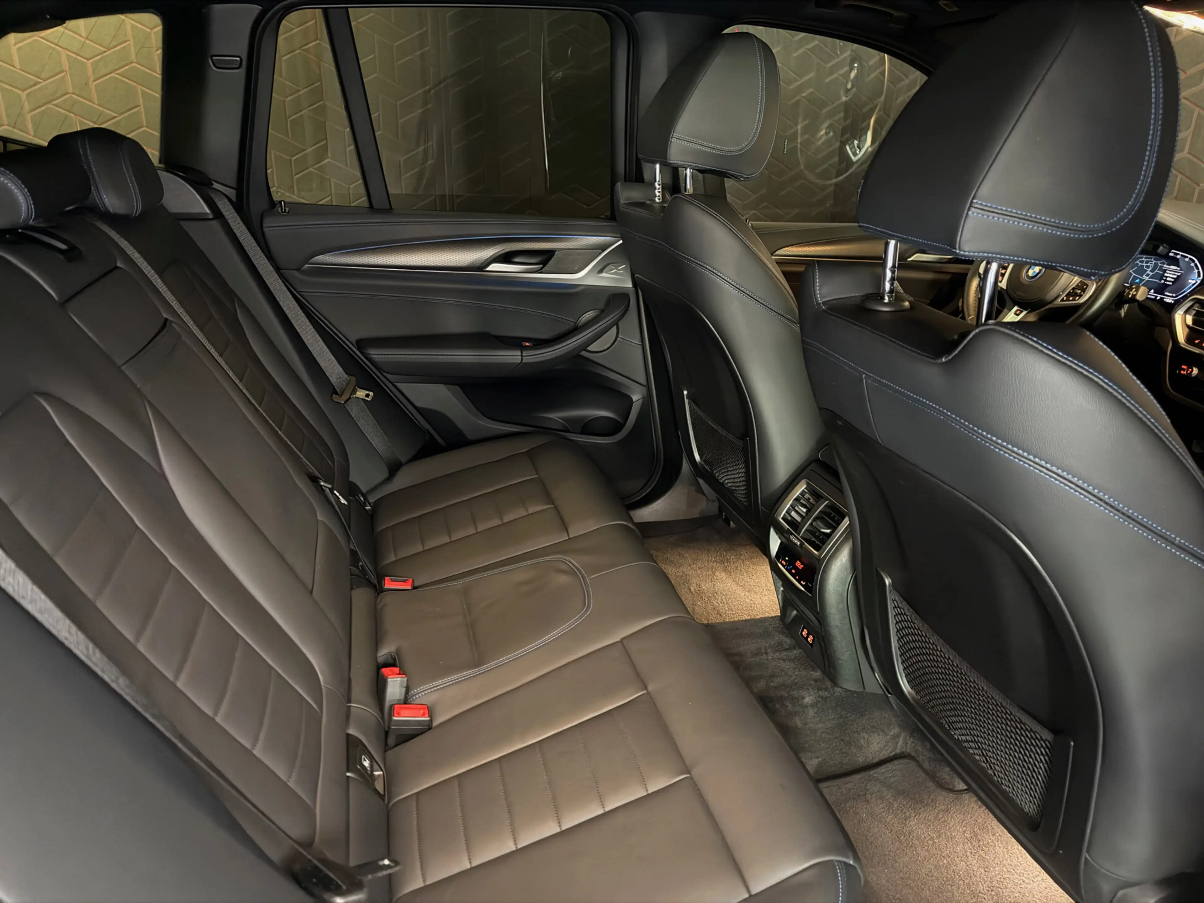 BMW iX3 High Exe 80 kWh | M-sport | Pano | Laser — photo 14