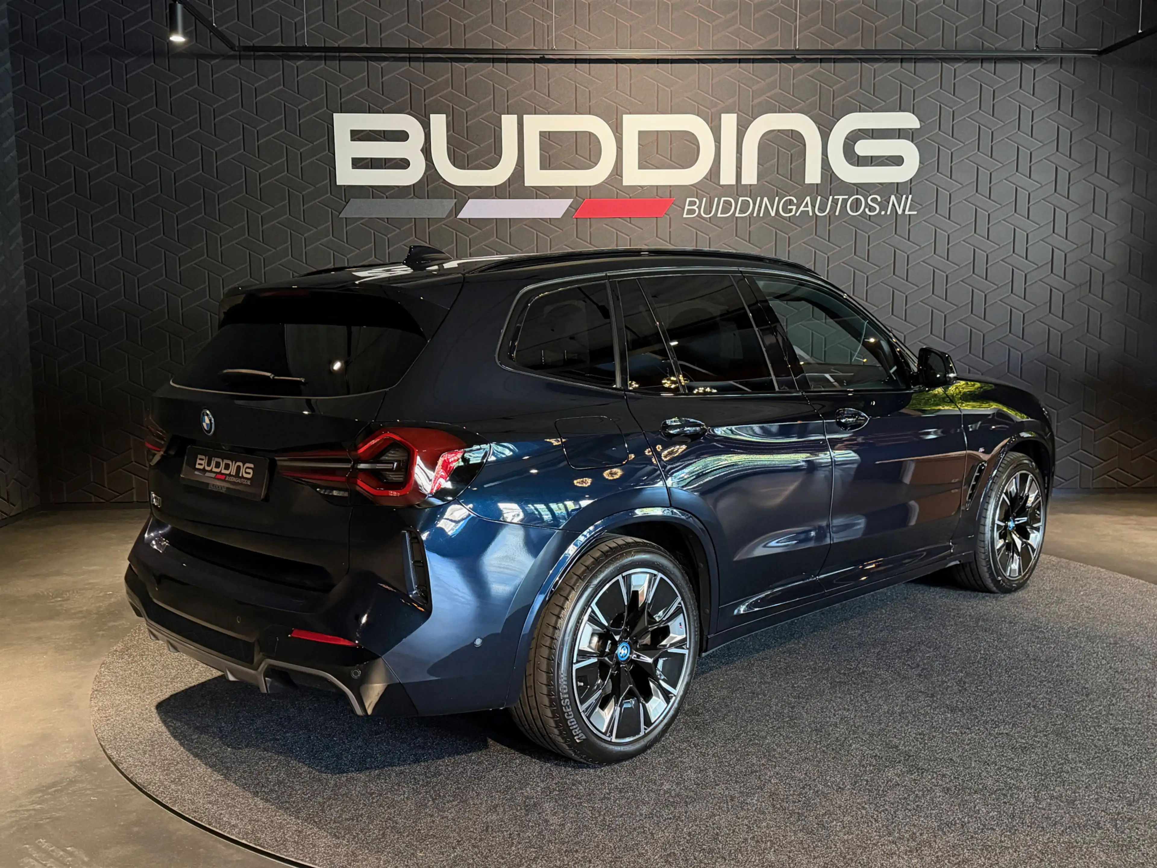 BMW iX3 High Exe 80 kWh | M-sport | Pano | Laser — photo 5