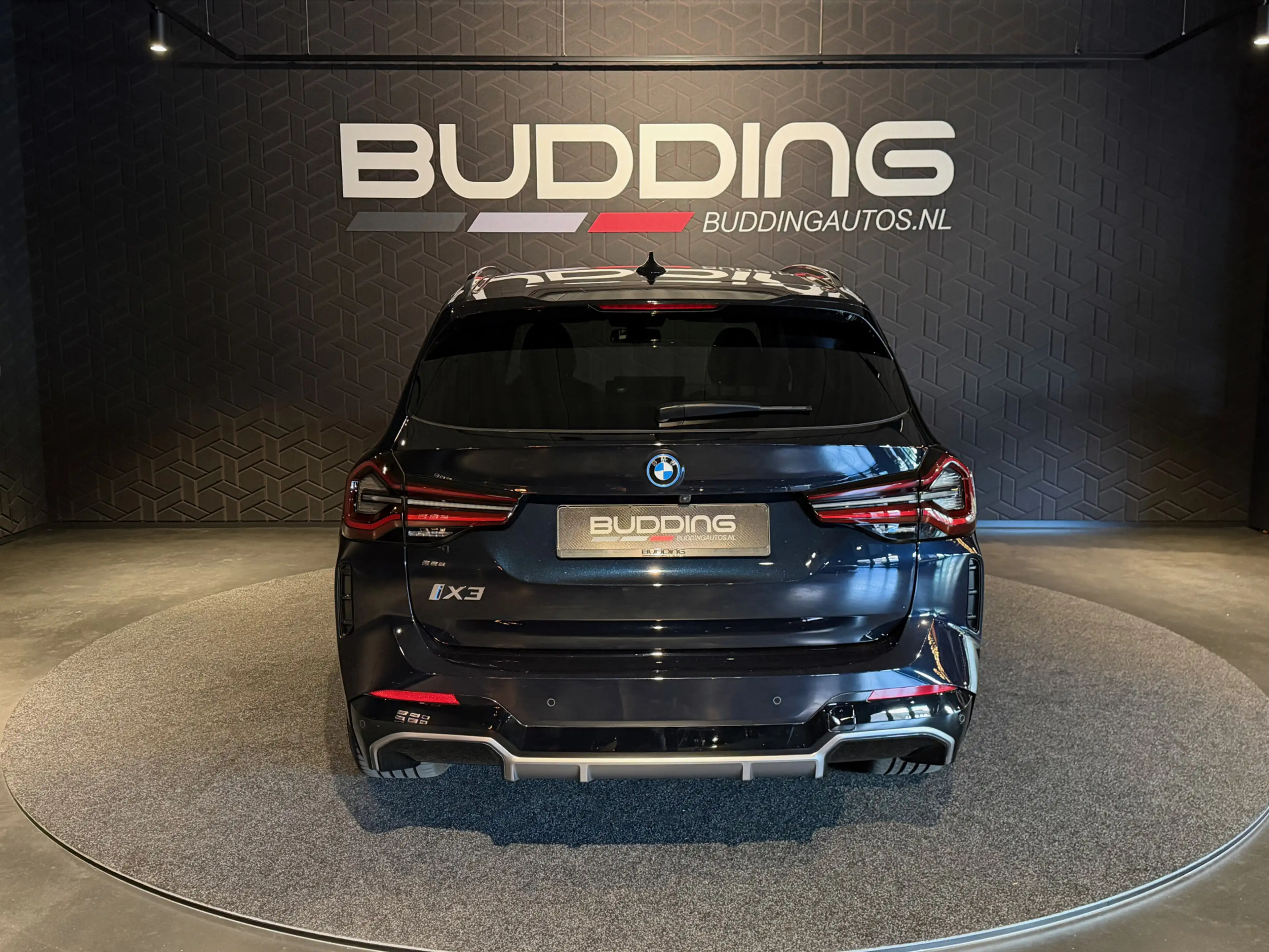 BMW iX3 High Exe 80 kWh | M-sport | Pano | Laser — photo 6