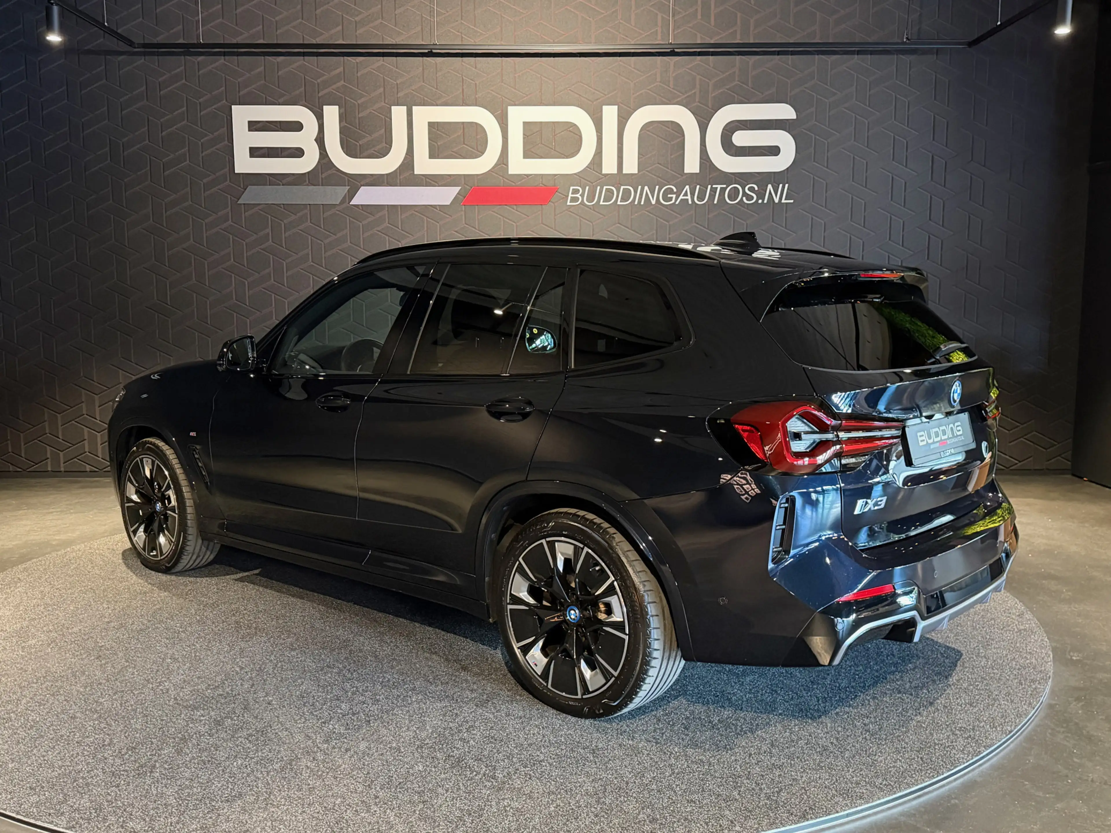 BMW iX3 High Exe 80 kWh | M-sport | Pano | Laser — photo 7